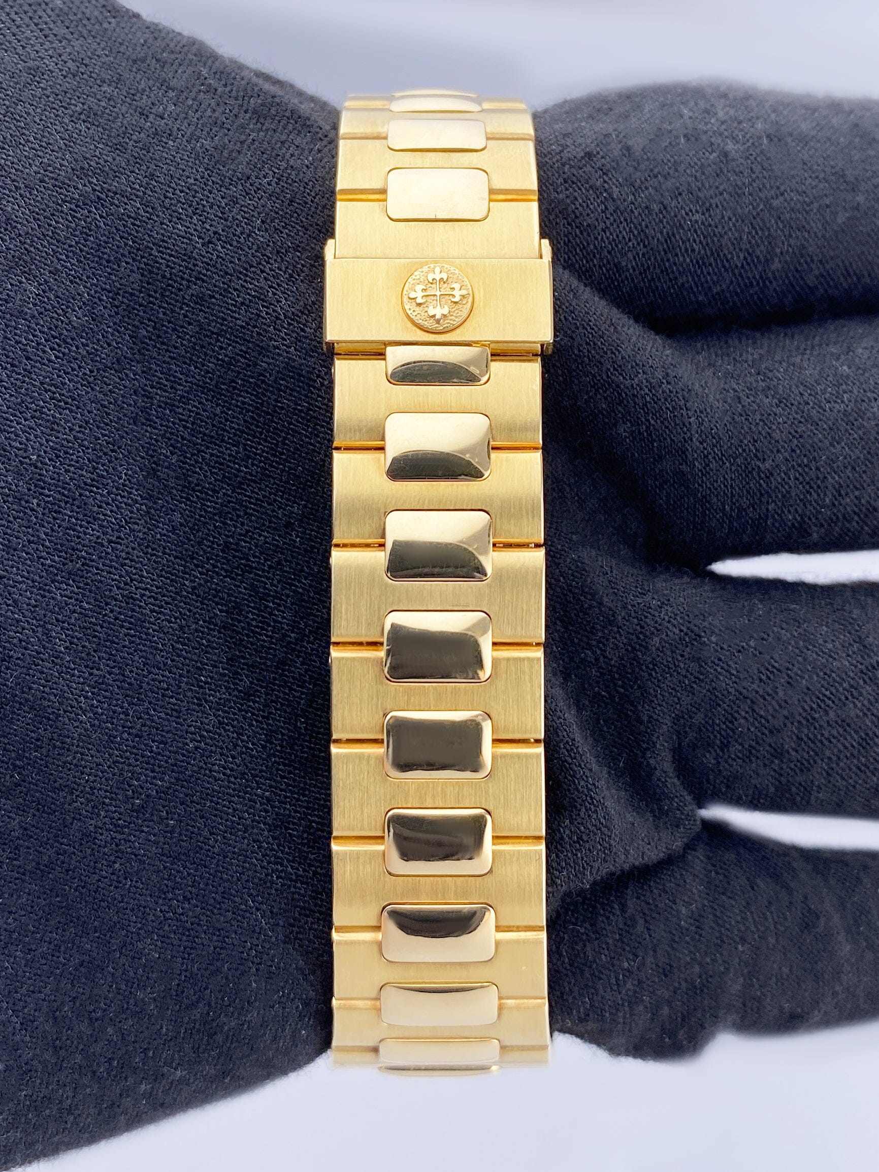 Patek Philippe Nautilus 3900/3 Gilt Dial 18K Yellow Gold Mens Watch With Archives - Watches