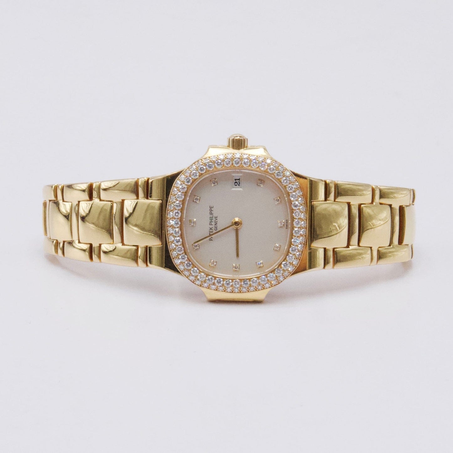 Patek Philippe Nautilus 4700/54 Diamond Cream Dial Ladies Watch - Watches