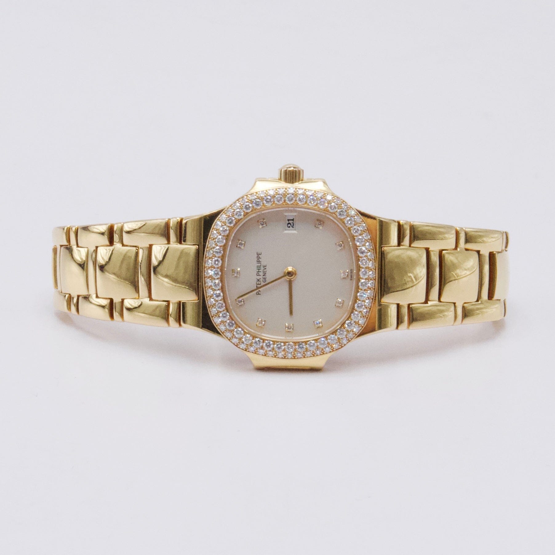 Patek Philippe Nautilus 4700/54 Diamond Cream Dial Ladies Watch - Watches