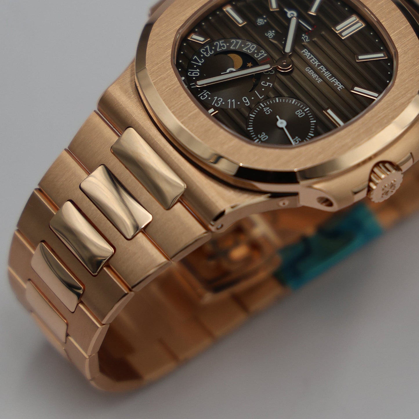 Patek Philippe Nautilus 5712/1R Brown Dial 18K Rose Gold Mens Watch Box Papers - Watches
