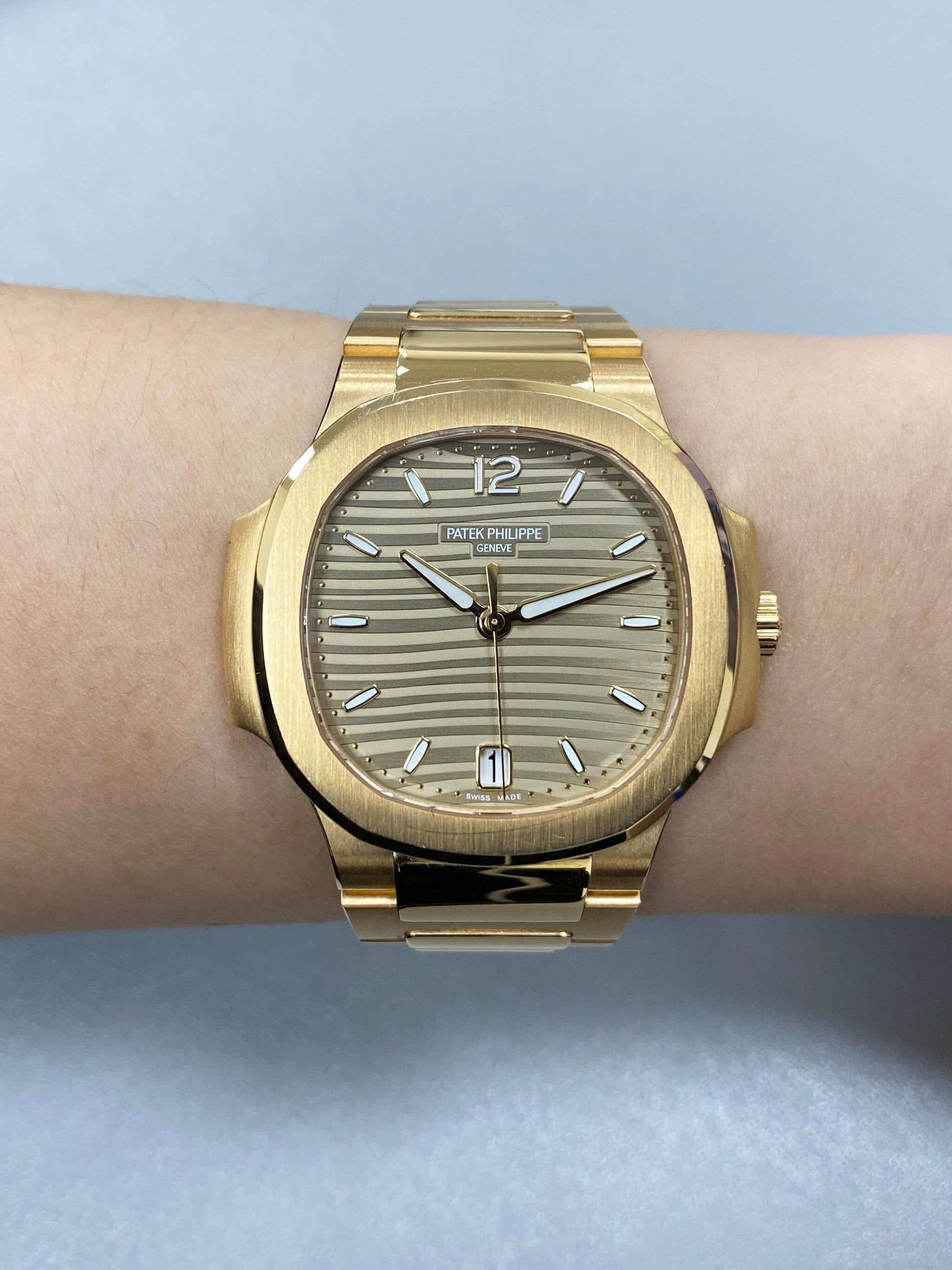 Patek Philippe Nautilus 7118/1R 18K Rose Gold Ladies Watch Papers - Watches