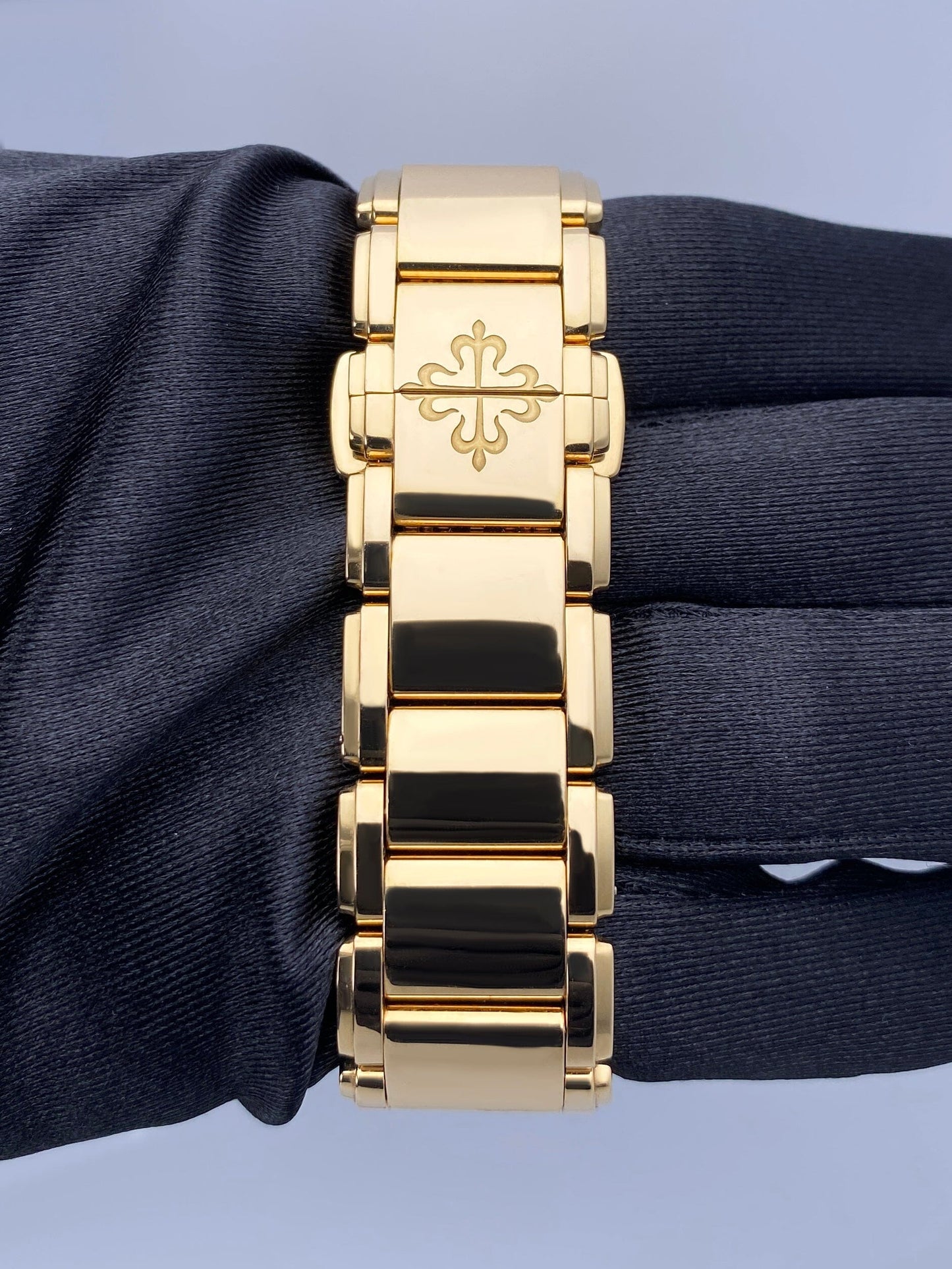 Patek Philippe Twenty-4 7300/1200R Ladies Watch Full Set - Watches