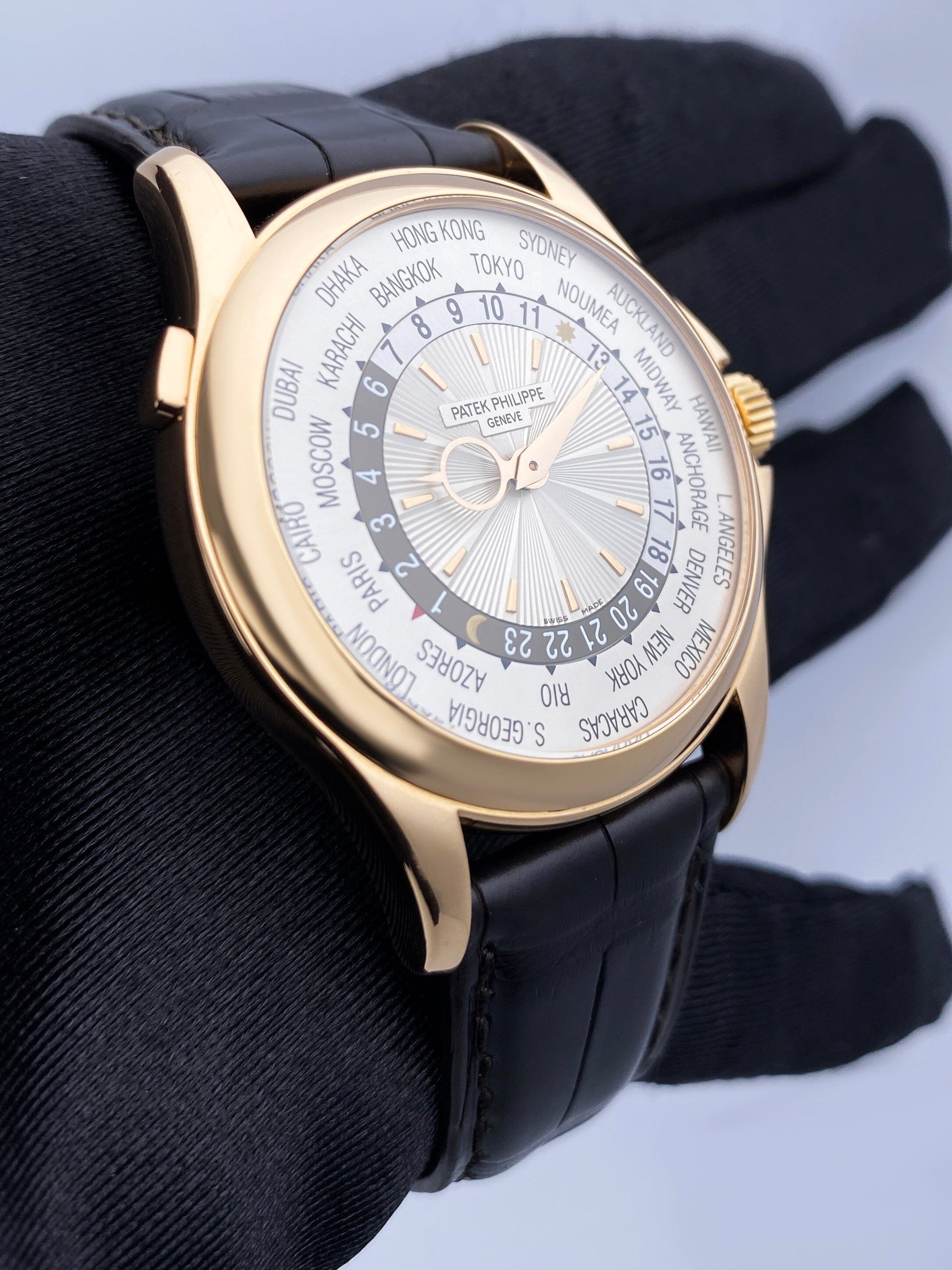 Patek Philippe World Time 5130R 18K Rose Gold Mens Watch Box Papers - Virtual