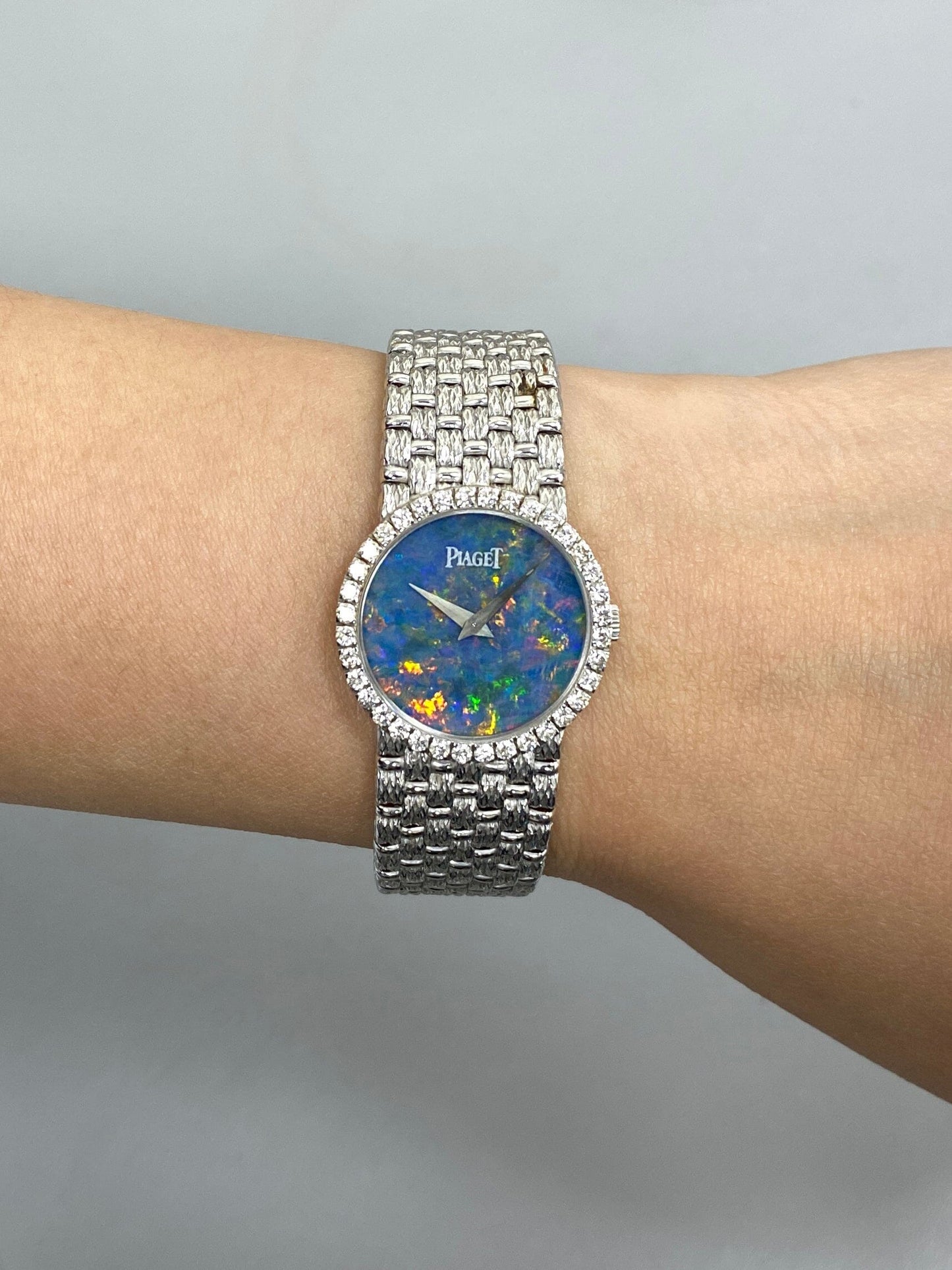 Piaget 976 D23 Opal Dial Diamond 18K White Gold Ladies Watch - Watches