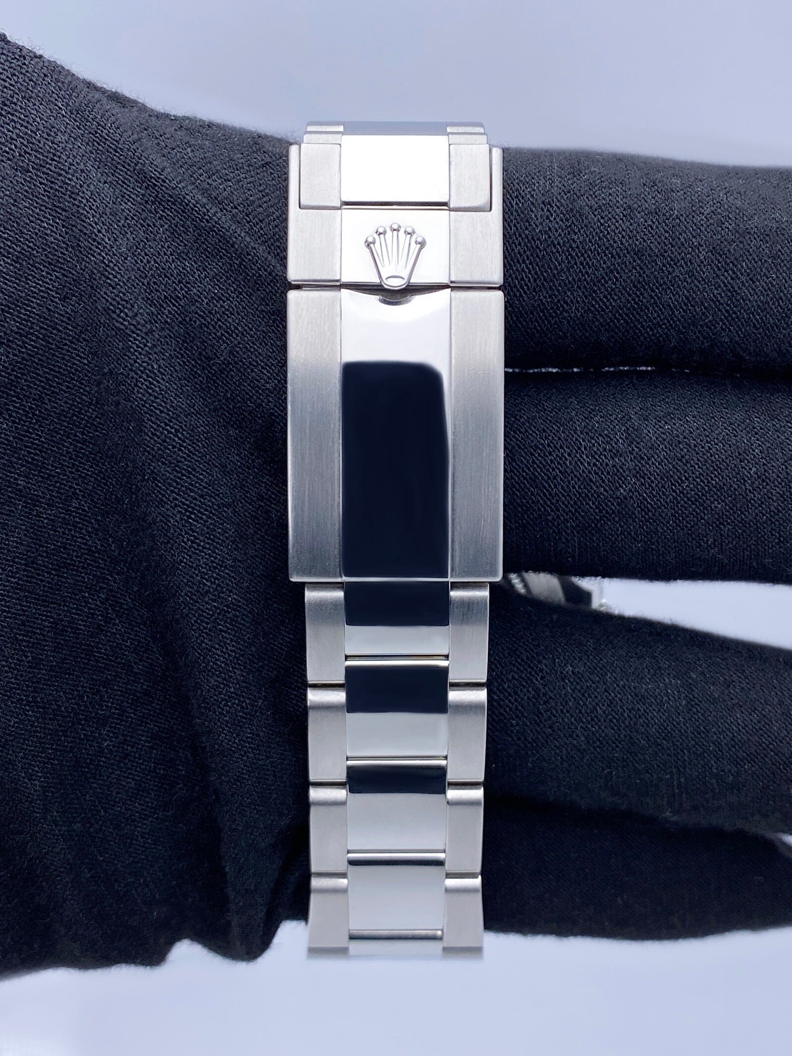 R116500LNBKIO2019-1_7.jpg
