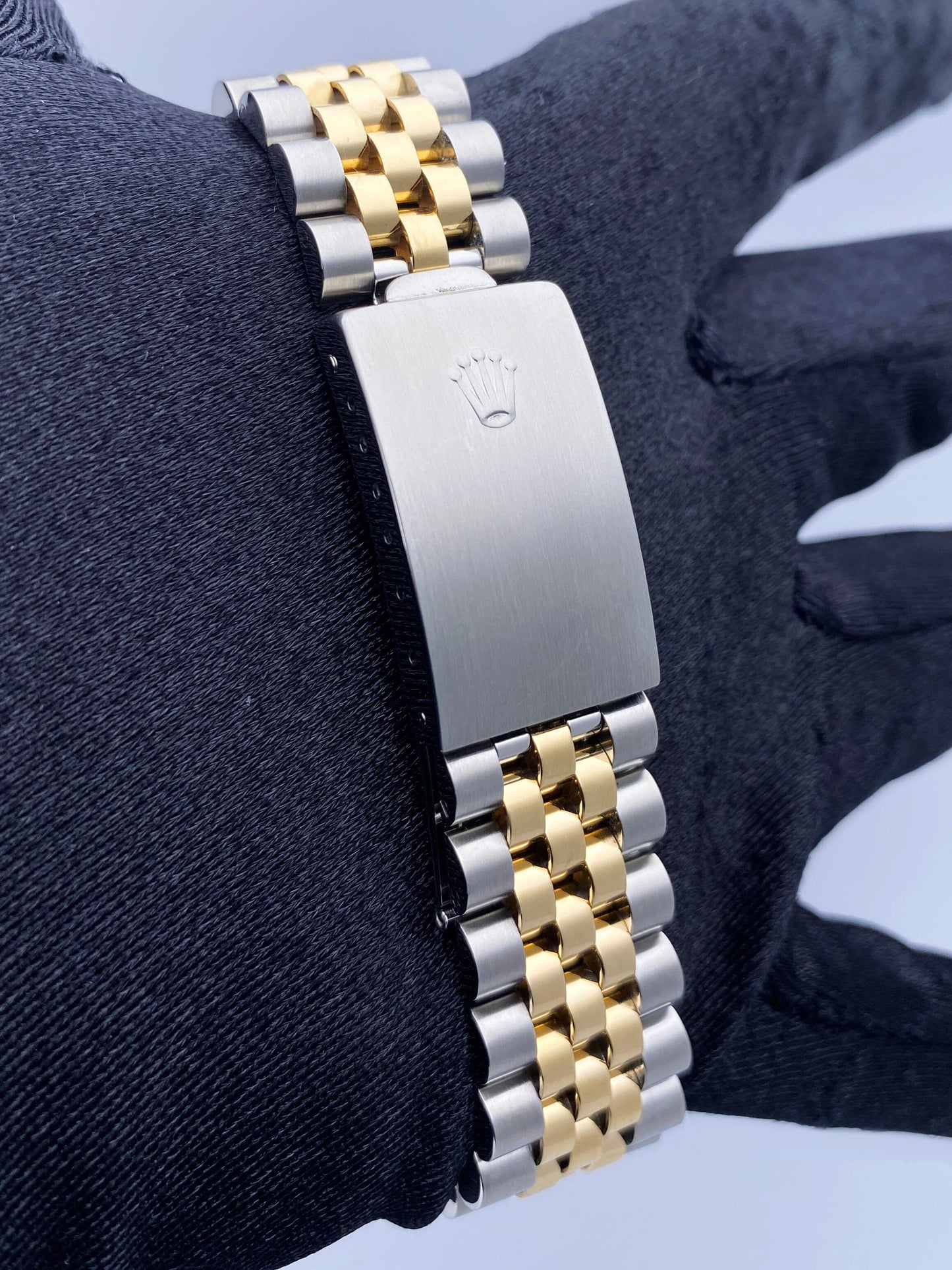 R1122221K_6 copy.jpg