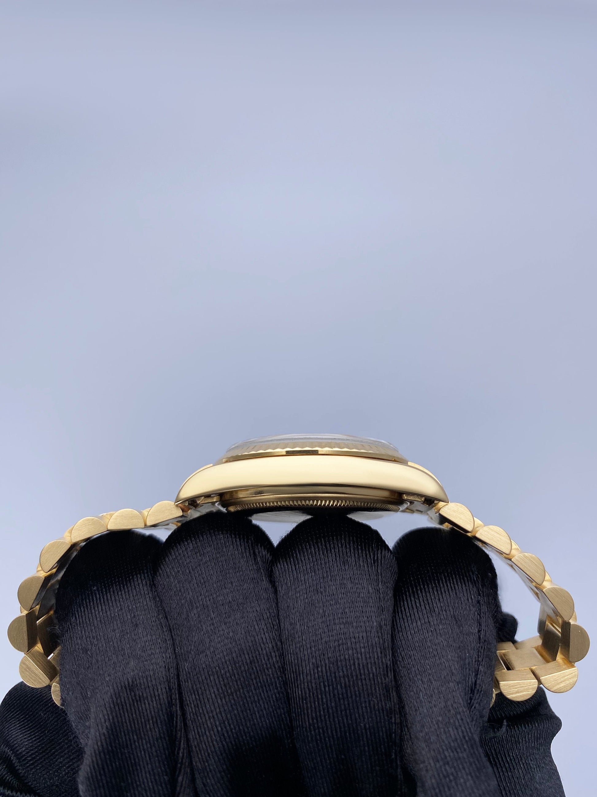 Rolex Datejust 16018 Blue Vignette Diamond Dial Mens Watch