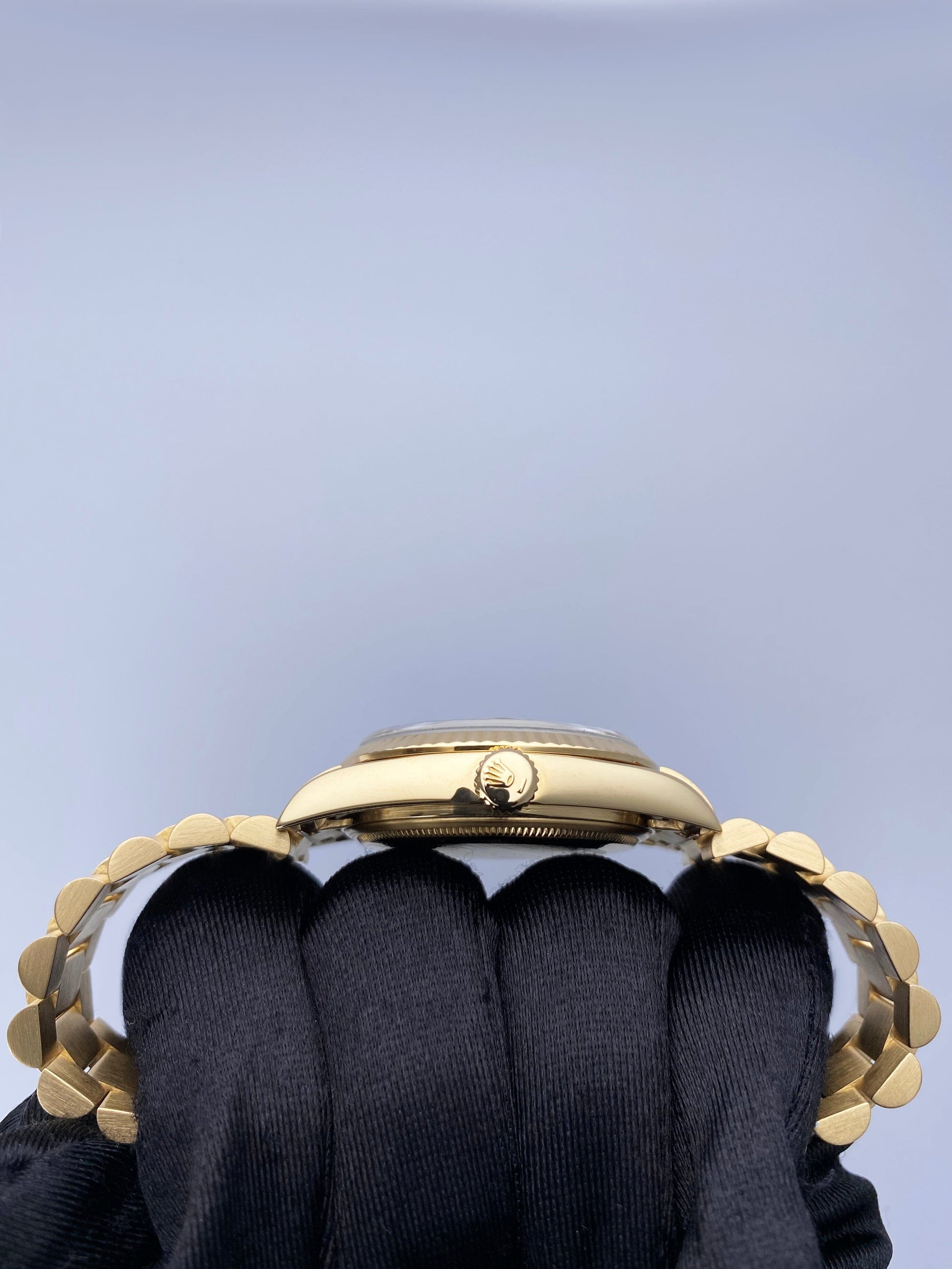 Rolex Datejust 16018 Blue Vignette Diamond Dial Mens Watch