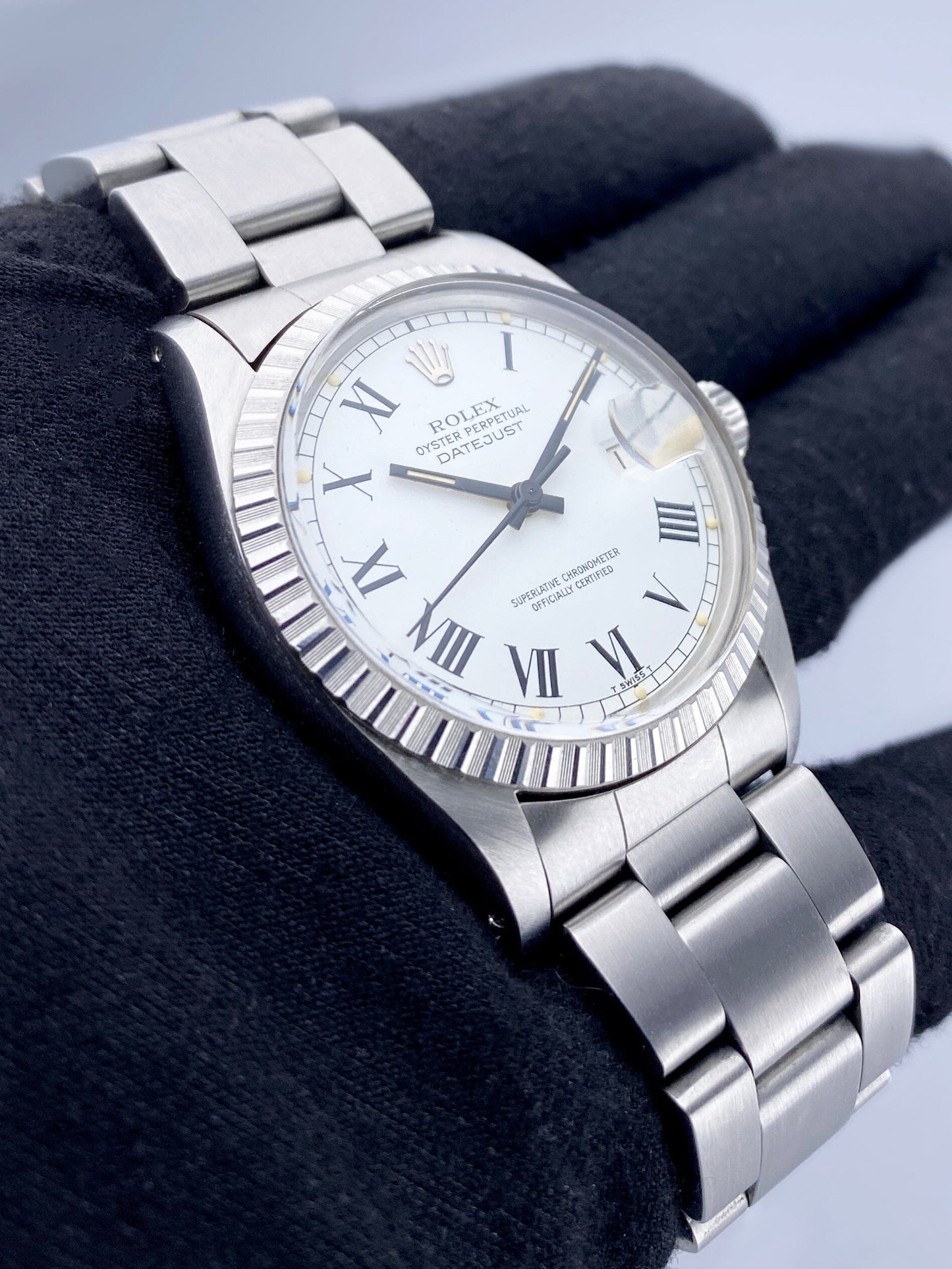 R16030WHRO81-1_3.jpg