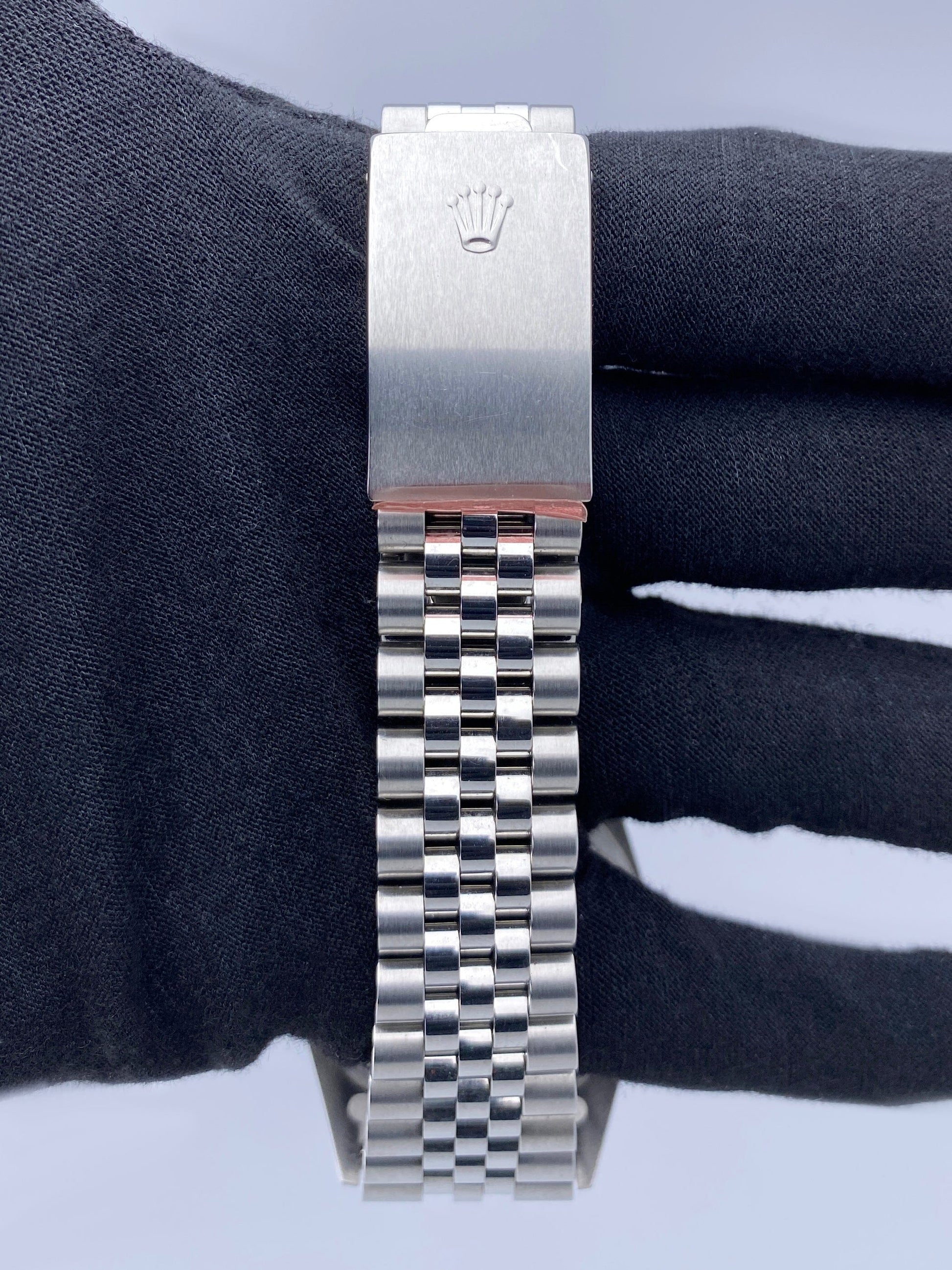 Rolex Datejust 16234 Silver Dial Mens Watch Box Papers - Watches