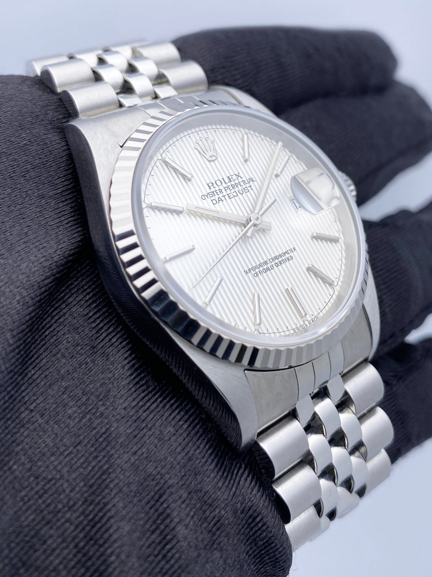 Rolex Datejust 16234 Silver Linen Dial Mens Watch Box Papers - Watches