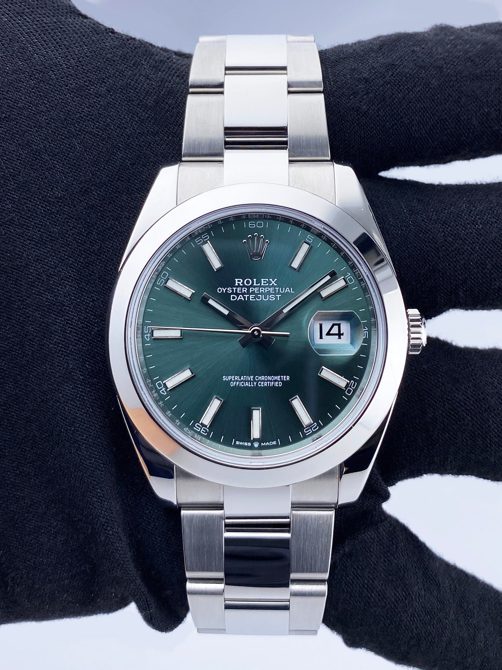 Rolex Datejust 41 126300 Green Dial Steel Mens Watch Box Papers