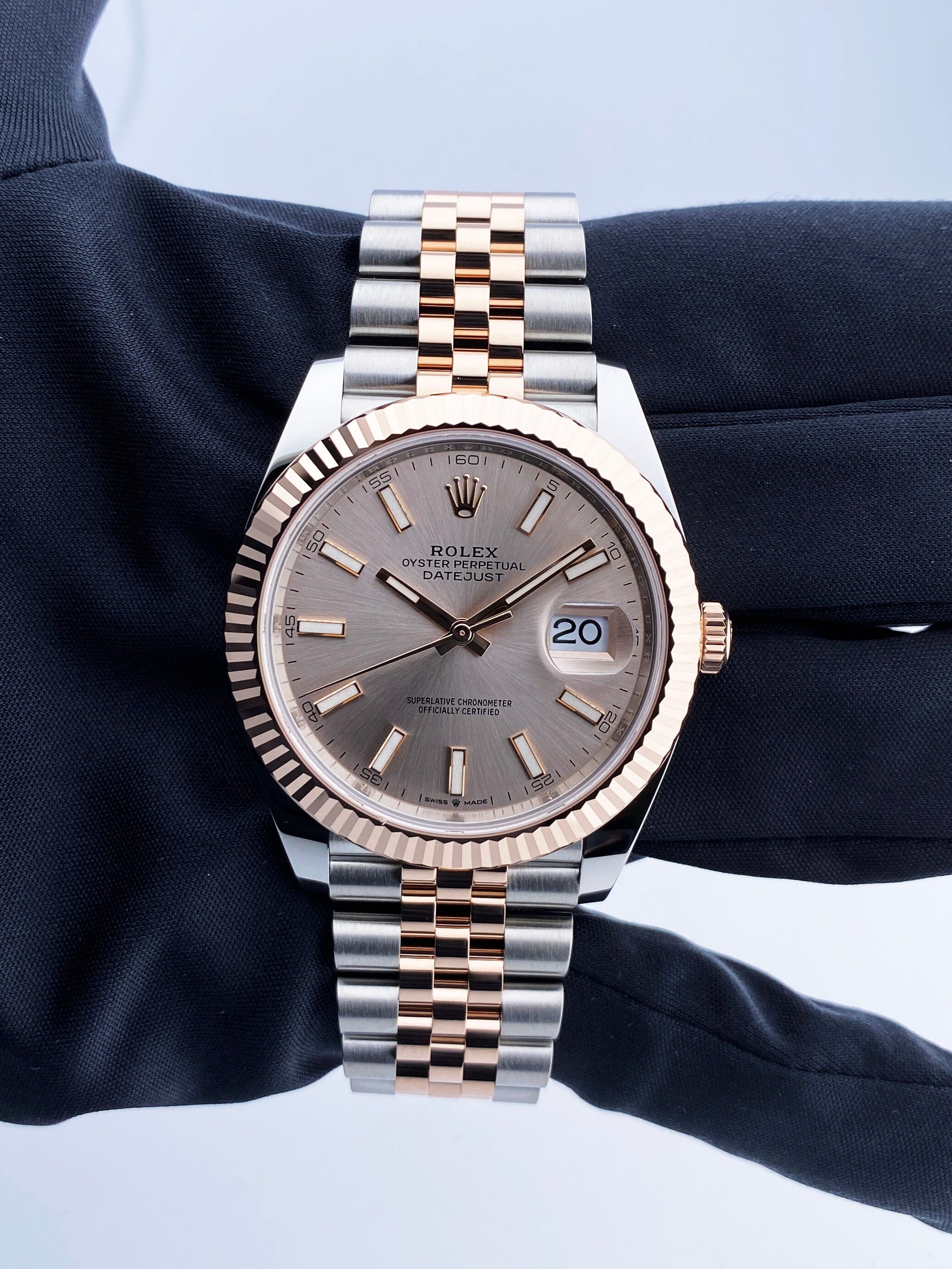 Rolex Datejust 41 126331 Sundust Dial Rose Gold Mens Watch – Phigora