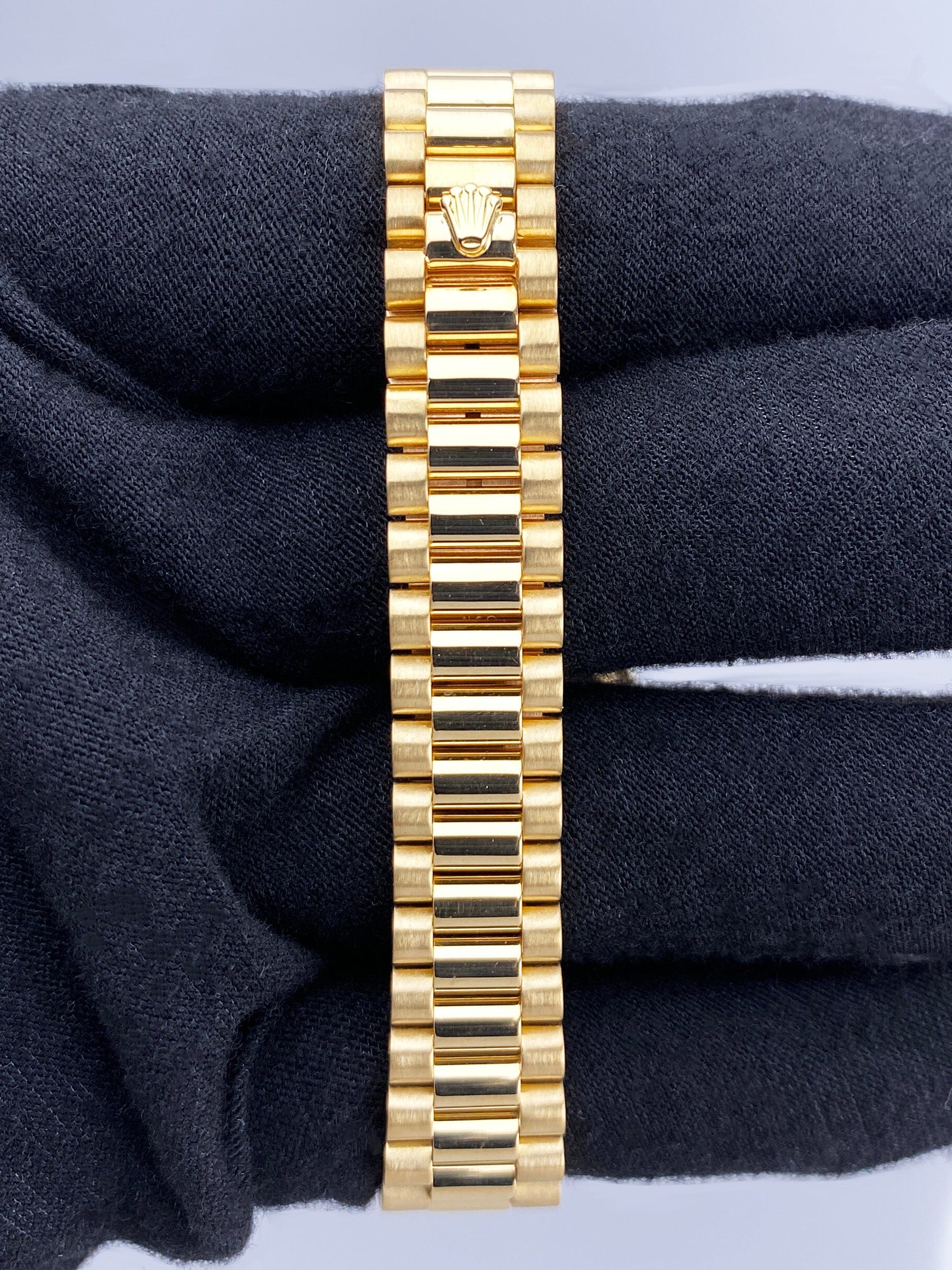 R69138CPDP87-2_8 copy.jpg