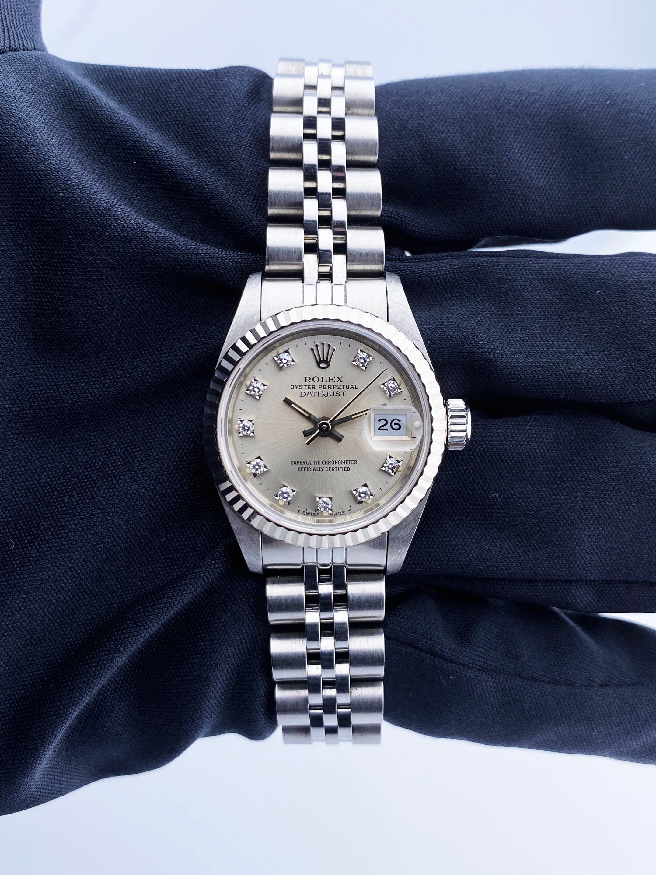 Buy Used Rolex 69174 | Bob's Watches - Sku: 110710