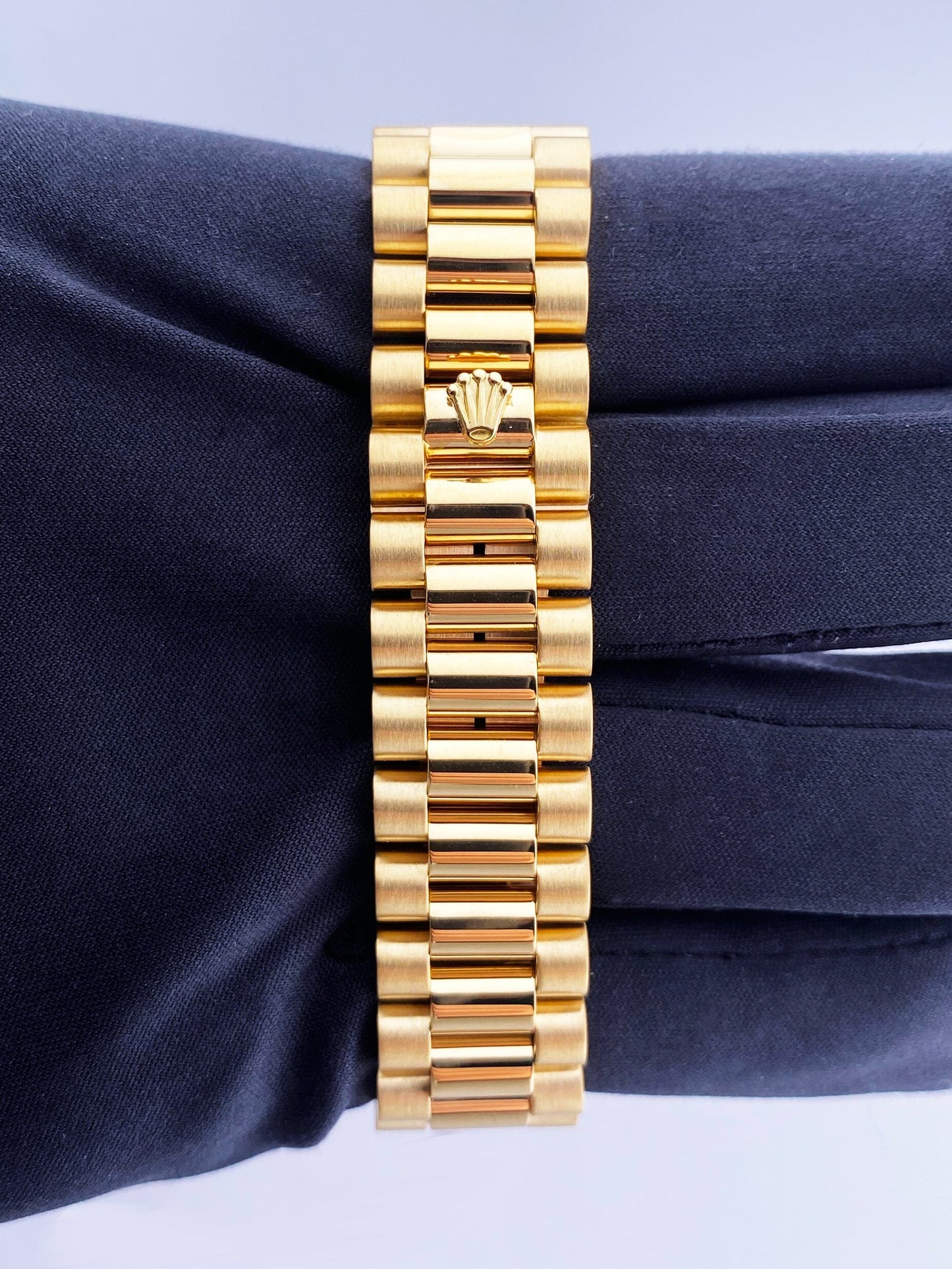 Rolex Day Date 18038 Diamond Dial Mens Watch - Virtual