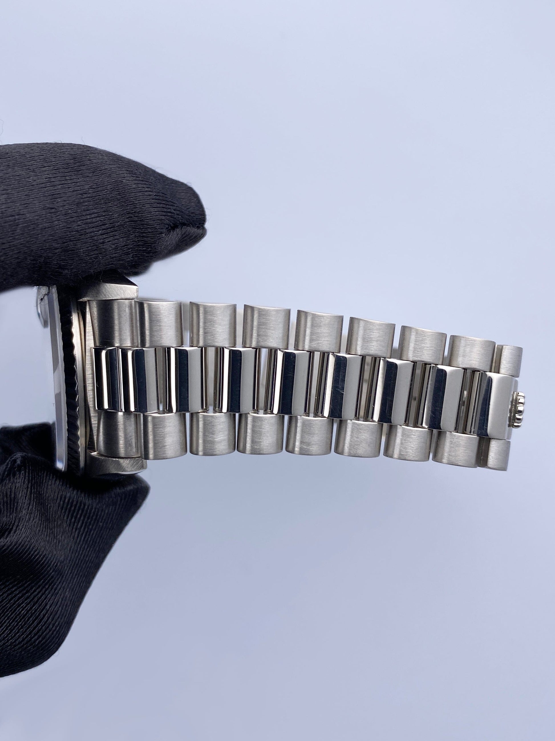 Rolex Day-Date 18239 18K White Gold Diamond Dial Mens Watch Box & Papers - Wristwatch