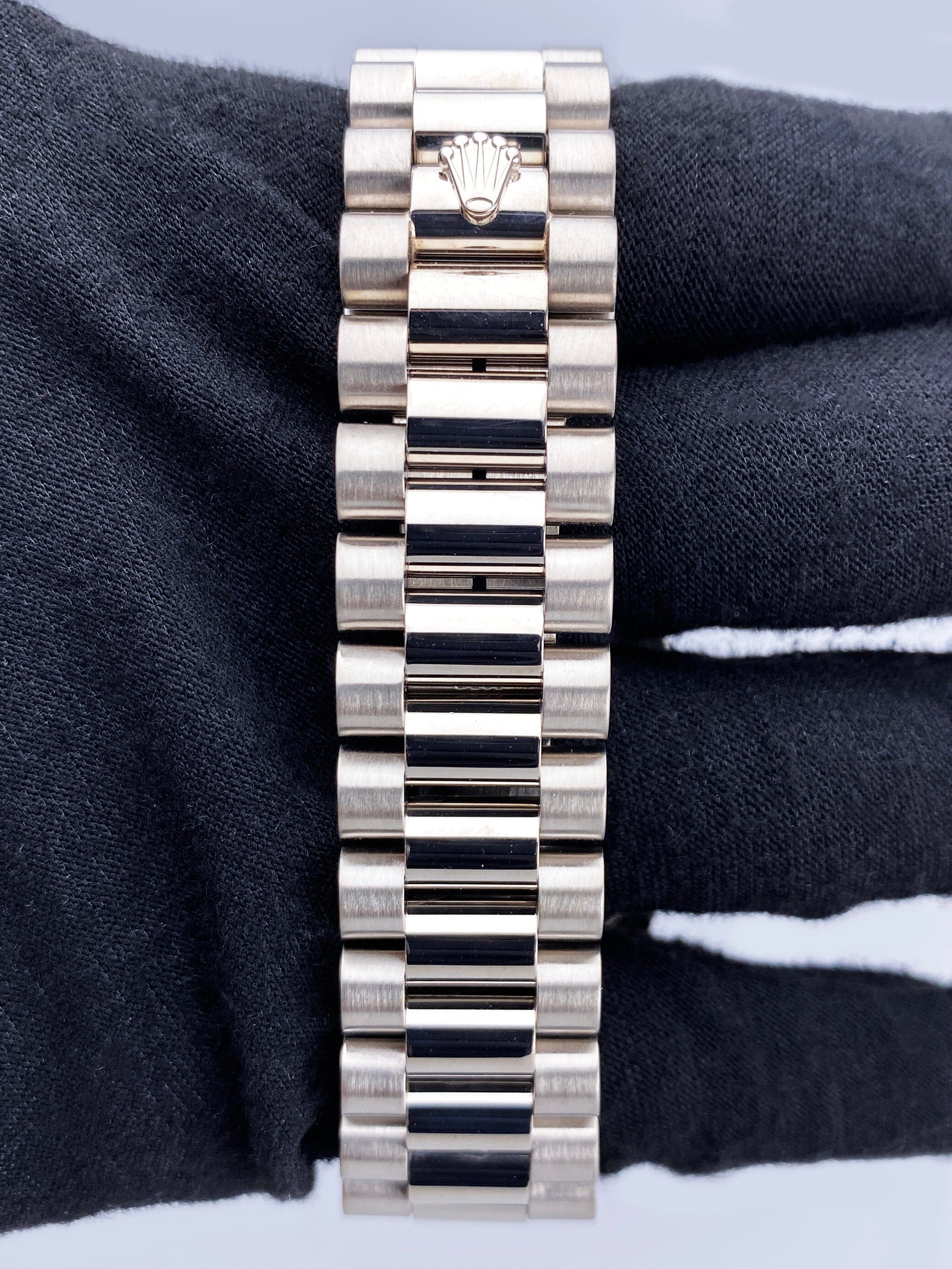 Rolex Day-Date President 18239 18K White Gold Mens Watch – Phigora