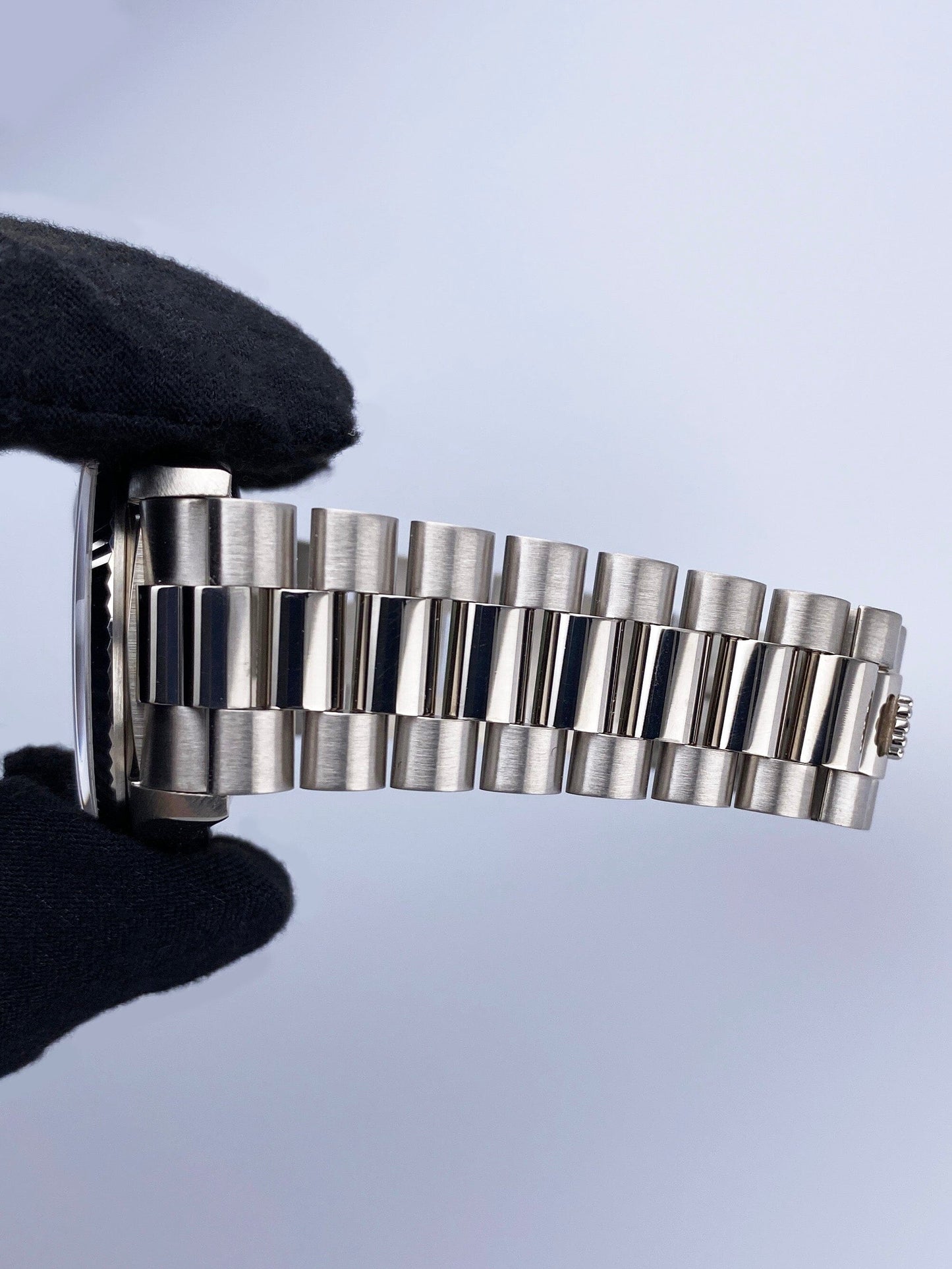 Rolex Day-Date President 18239 18K White Gold Mens Watch - Virtual
