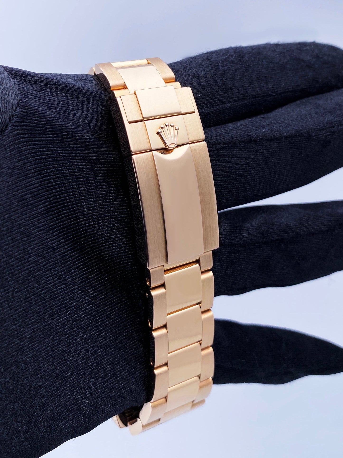 Rolex Daytona 116505 18K Rose Gold Black Dial Mens Watch