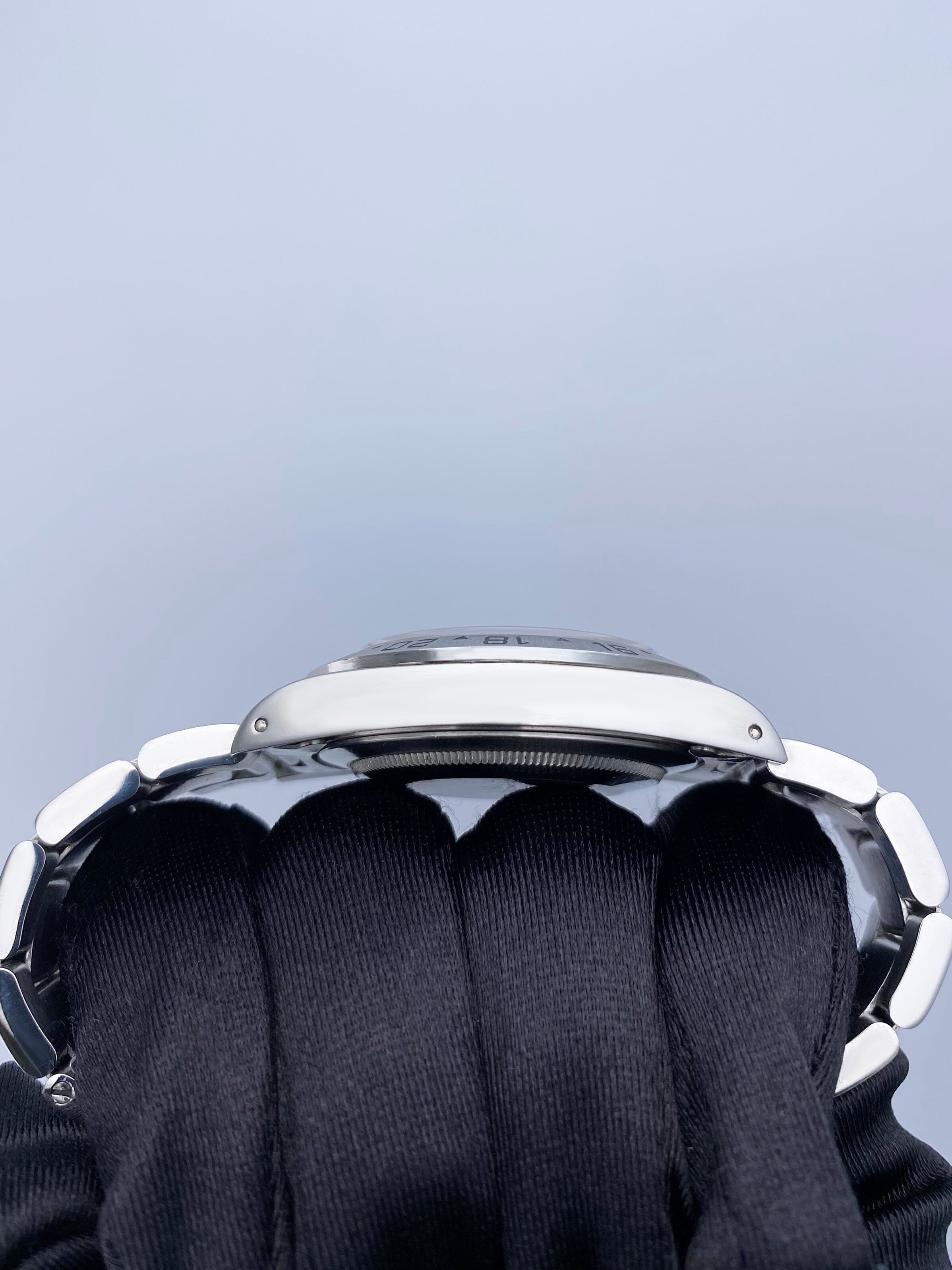 Rolex Explorer II 16550 Cream Dial Vintage Mens Watch Box Papers