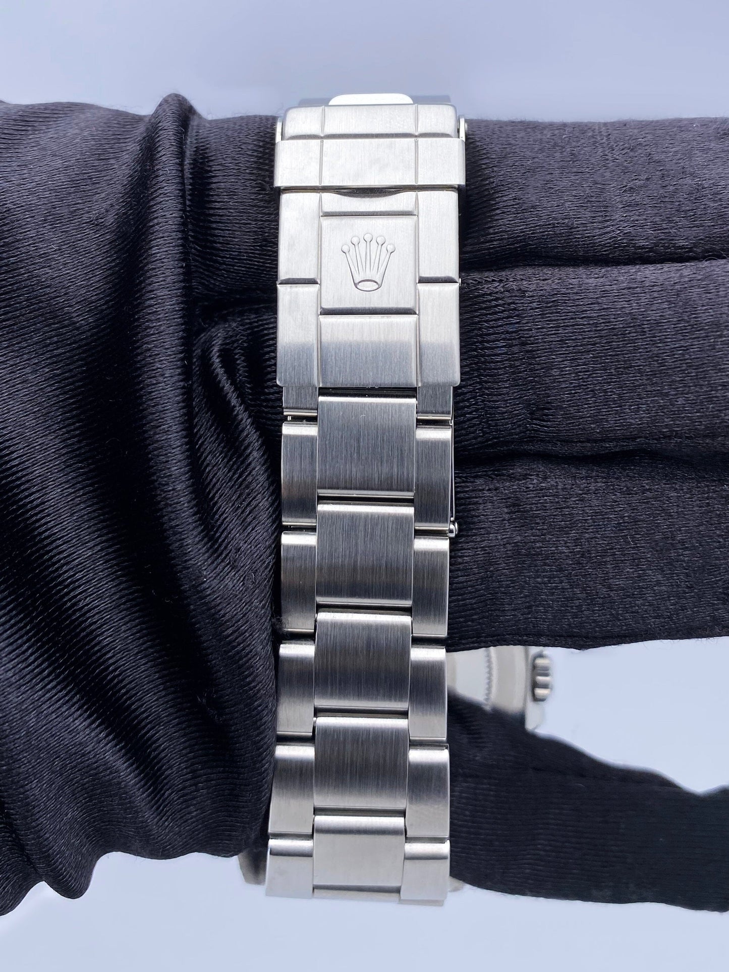 R12022203X-1_7.jpg