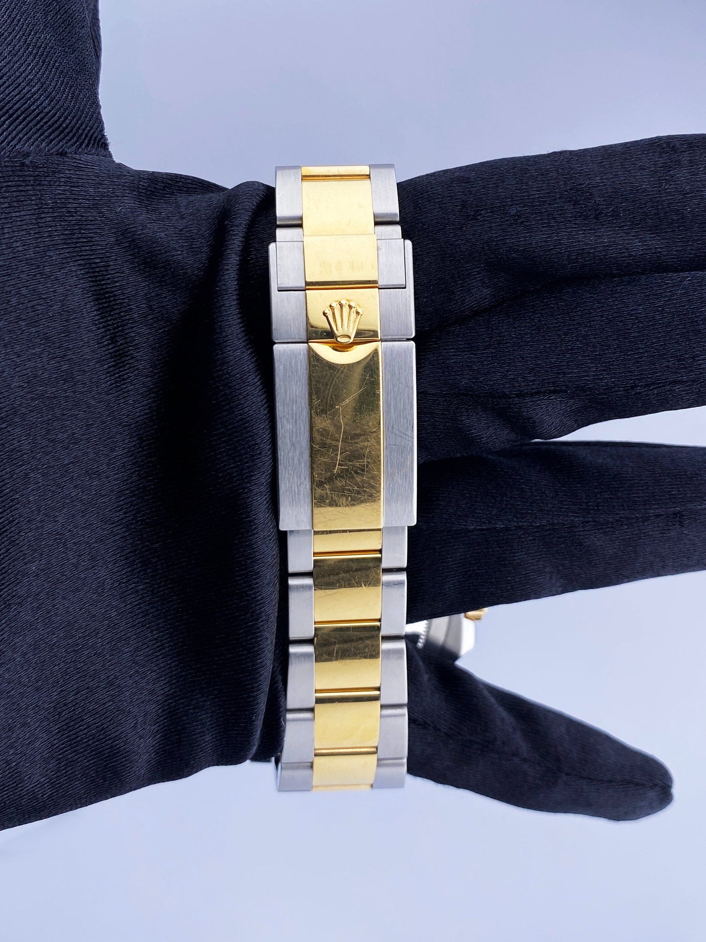 R06202201X_8 copy.jpg