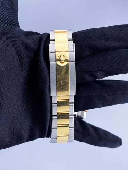 R06202201X_8 copy.jpg