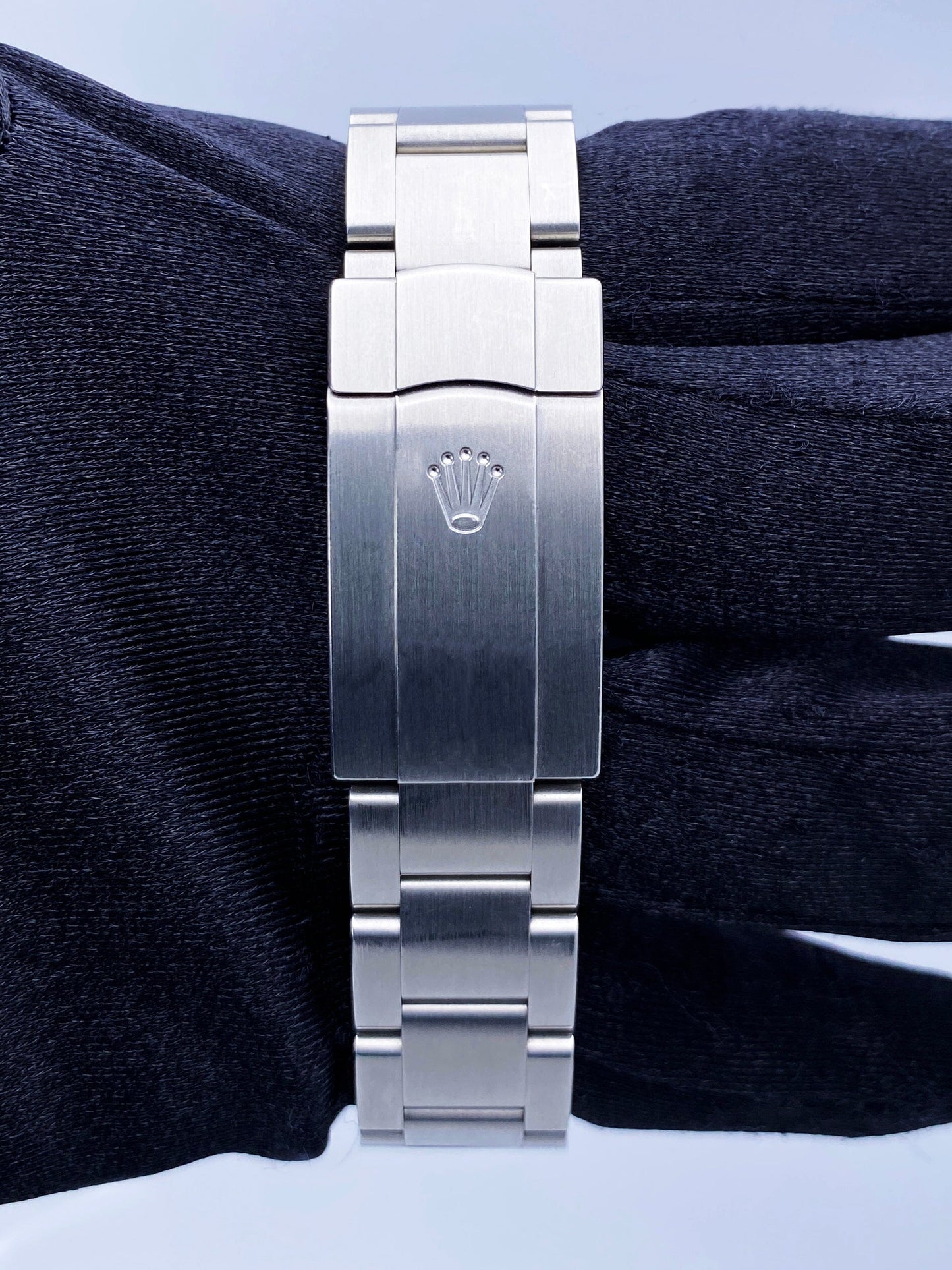 R08162202SF_Oyster Perpetual 114300_7.jpg