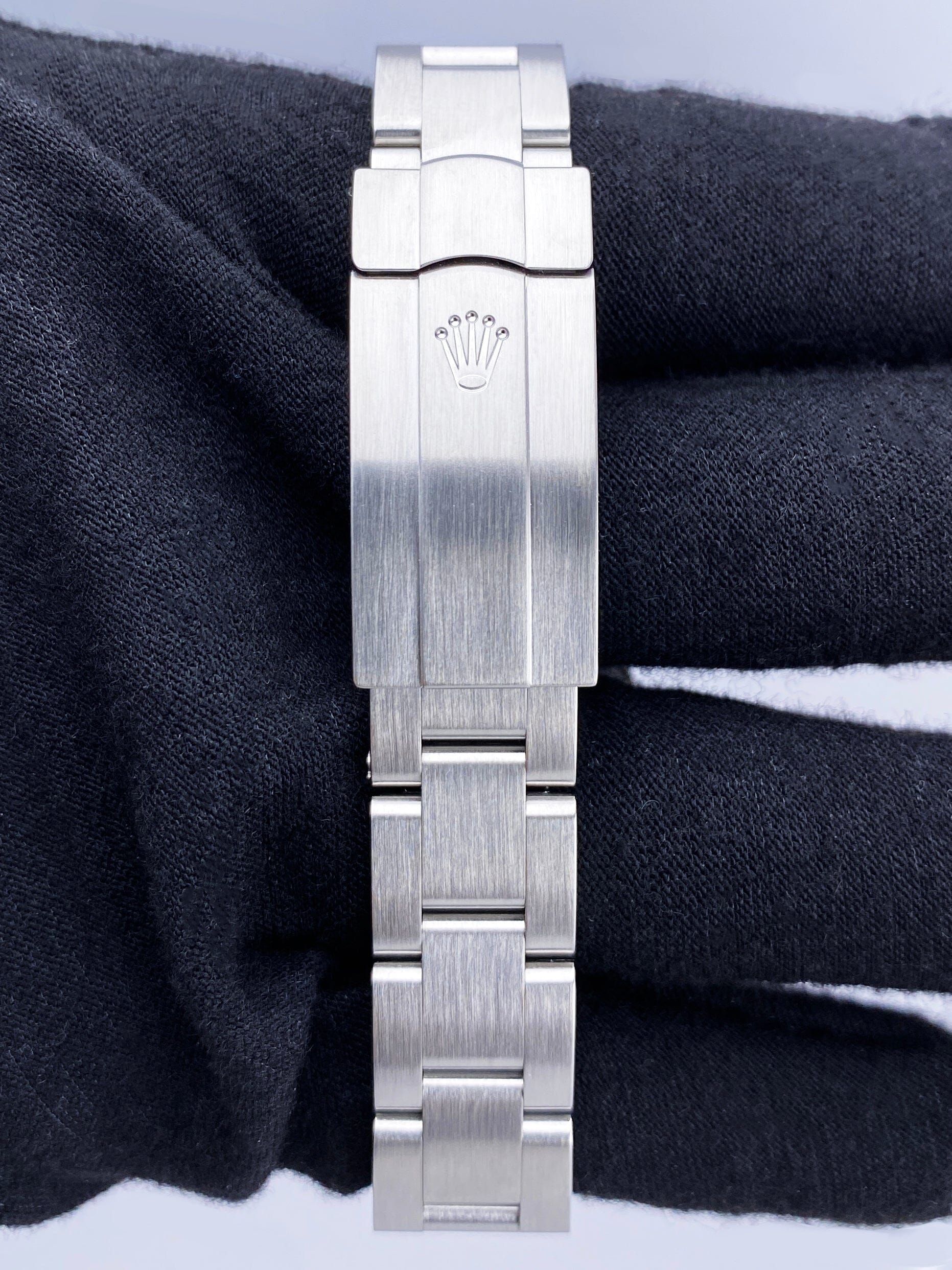 R276200EK_8 copy.jpg