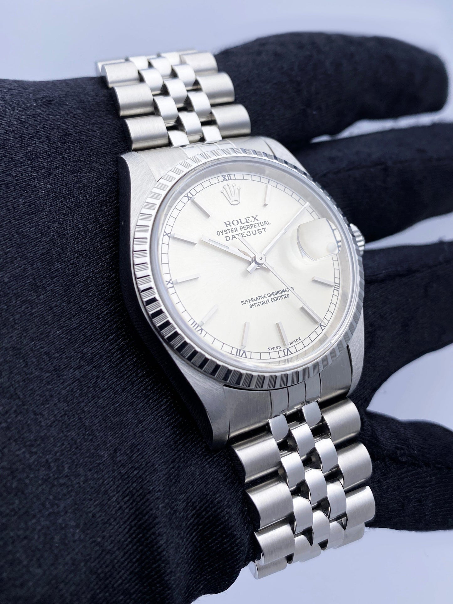 Rolex Oyster Perpetual Datejust 16220 Silver Dial Mens Watch. - Wristwatch