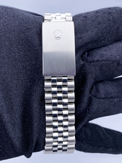 Rolex Oyster Perpetual Datejust 16220 Silver Dial Mens Watch. - Wristwatch