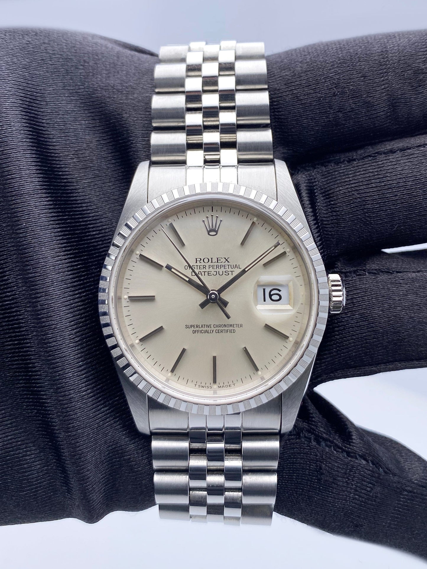 Rolex Oyster Perpetual Datejust 16220 Silver Dial Mens Watch - Watches