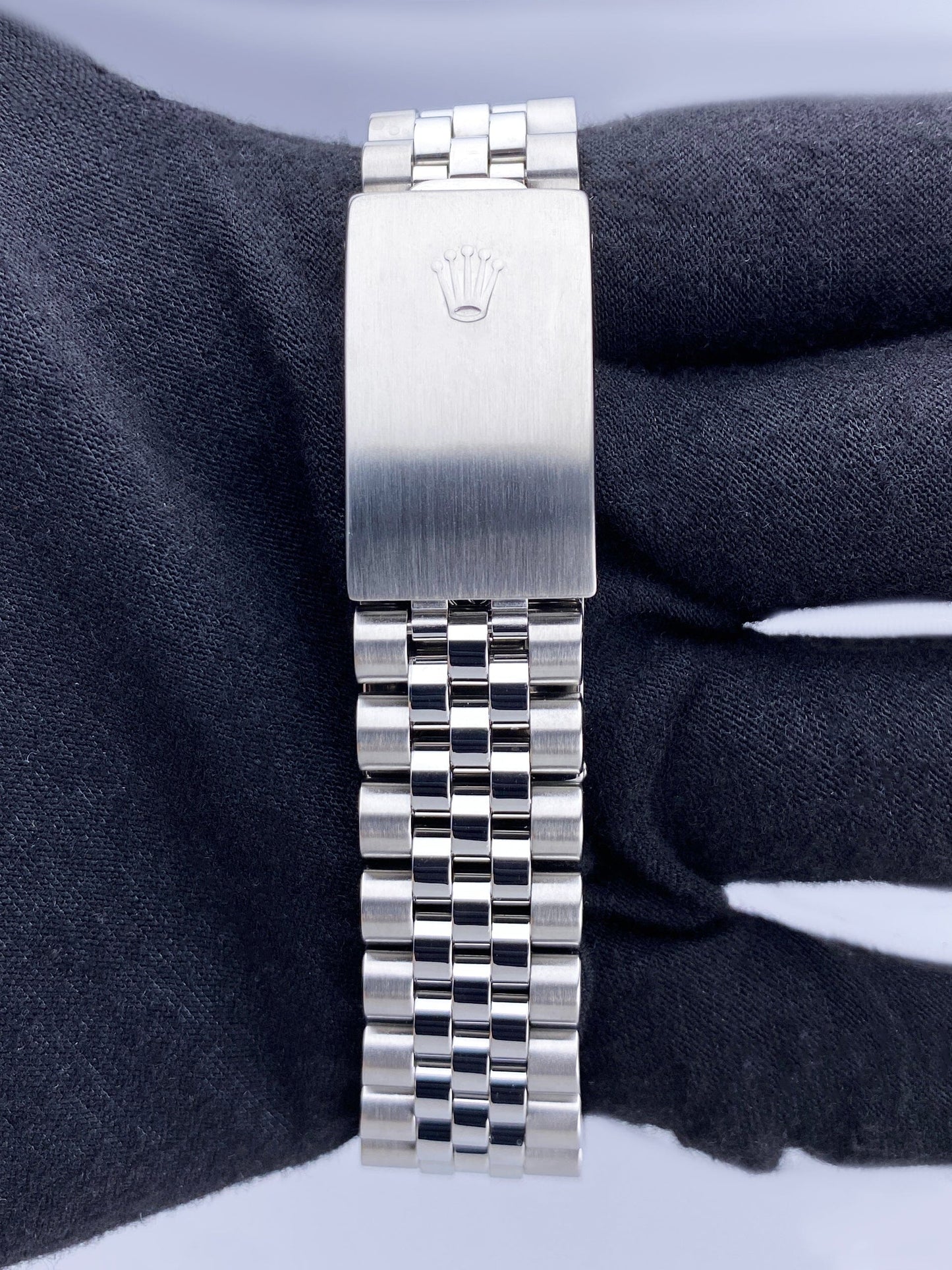 Rolex Oyster Perpetual Datejust 16220 Silver Dial Mens Watch - Watches