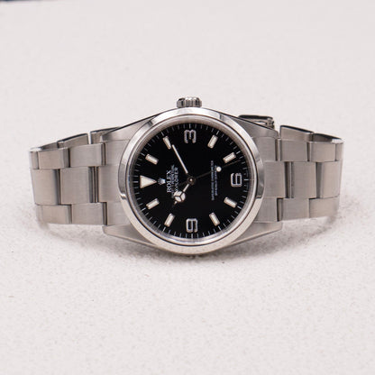 R11092107X_2.jpg