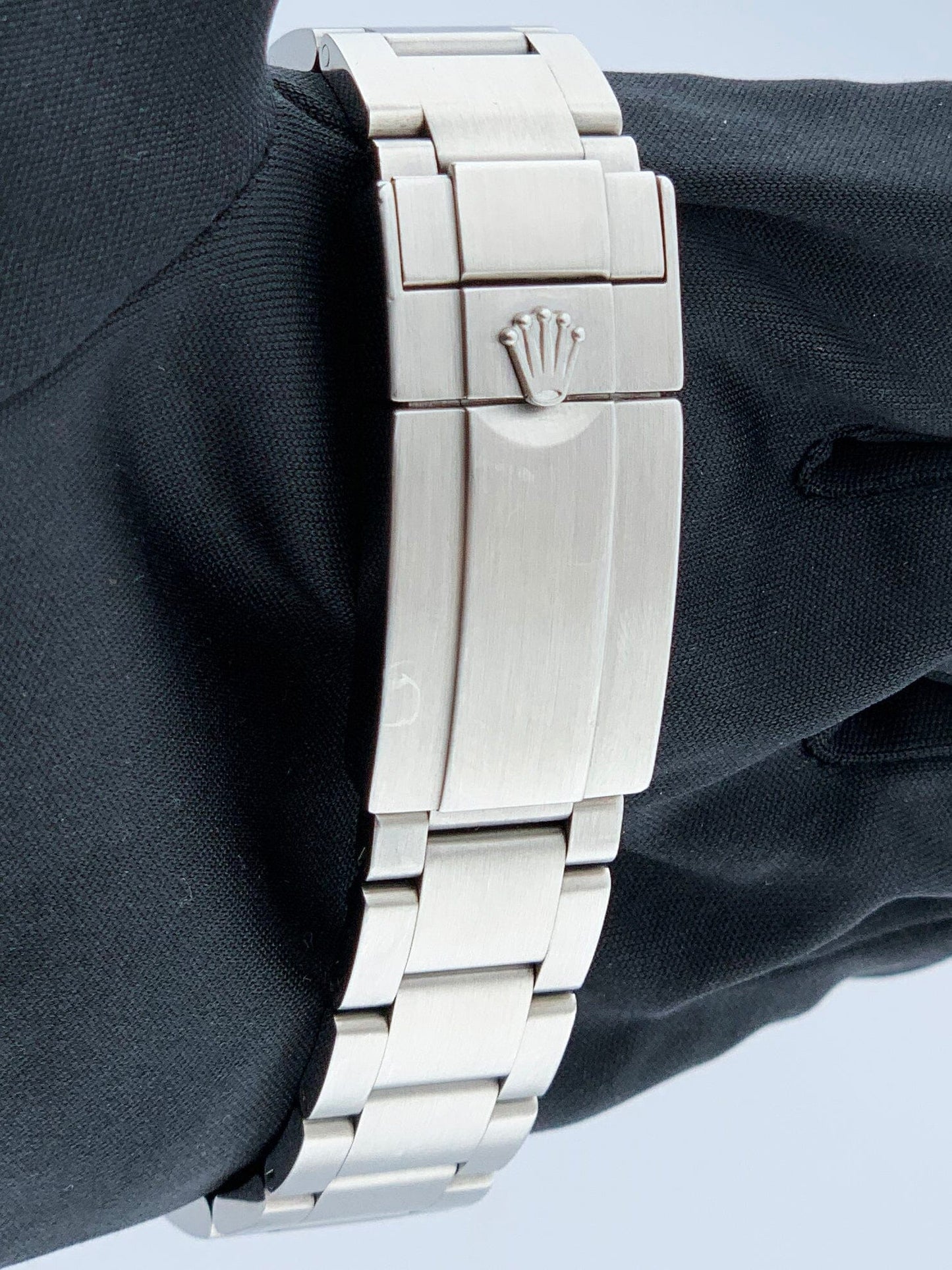 R02022204X_6 copy.jpg