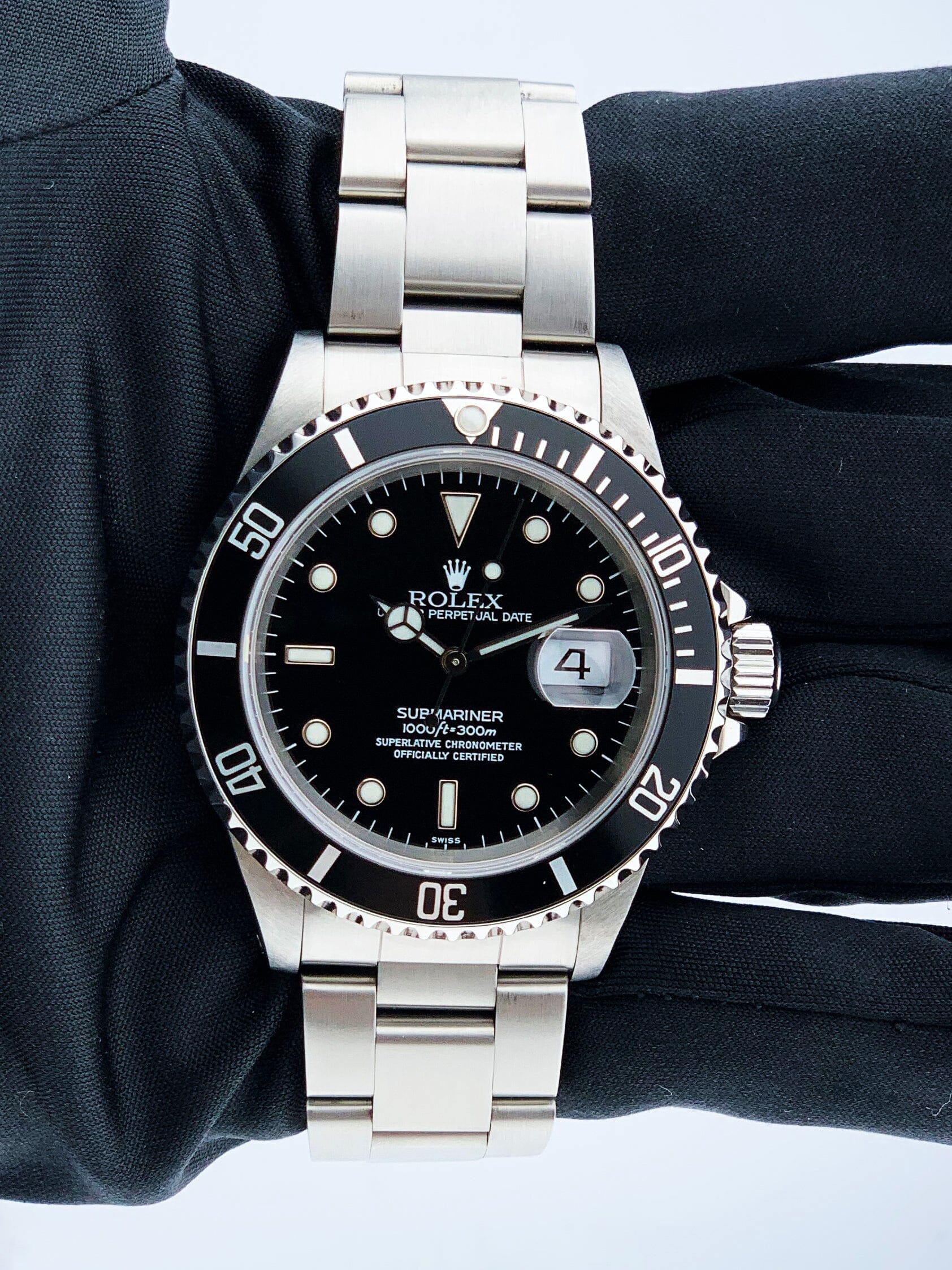 Rolex Oyster Perpetual Submariner 16610 Mens Watch | Phigora