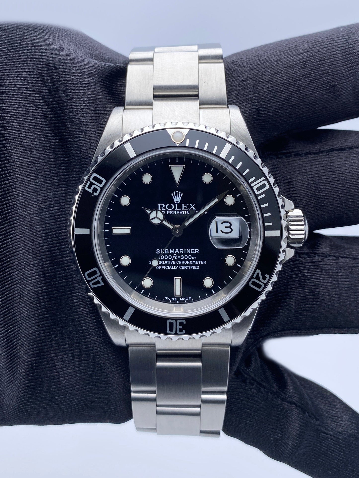 Rolex Oyster Perpetual Submariner 16610 Mens Watch Box Papers - Virtual