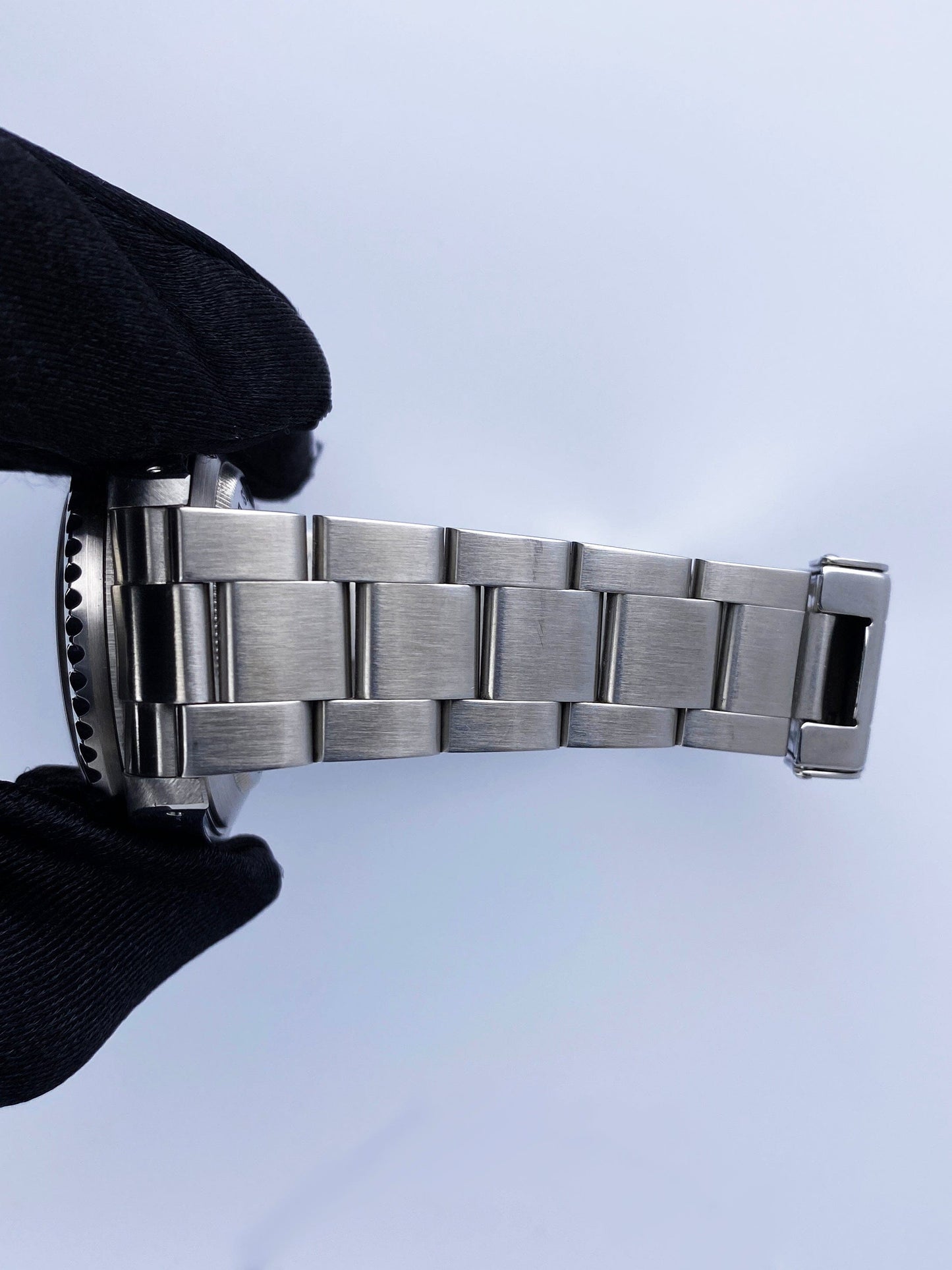 R06272203X_Sea-Dweller 16600_sm_9.jpg