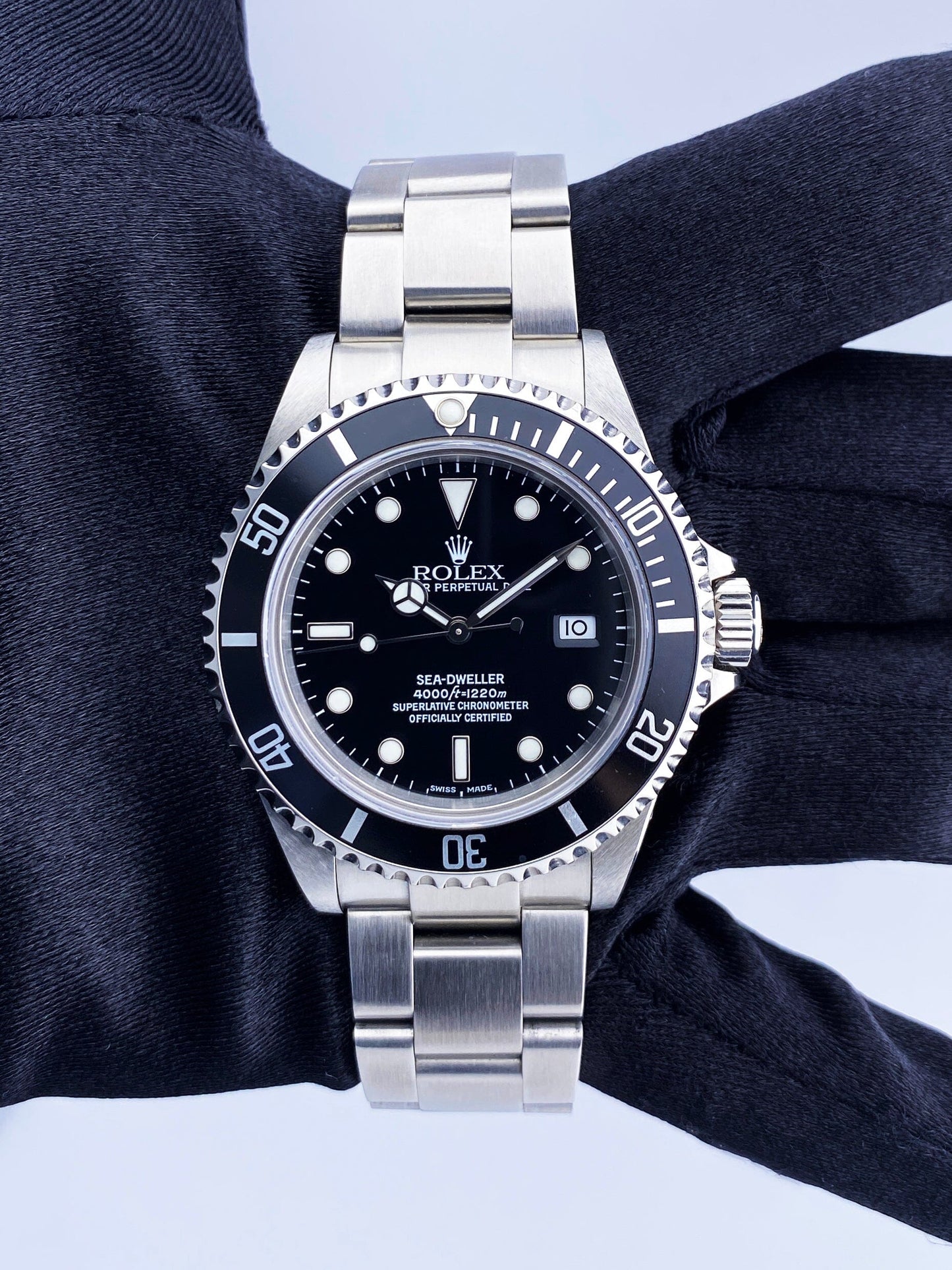 R06272203X_Sea-Dweller 16600_sm_3.jpg