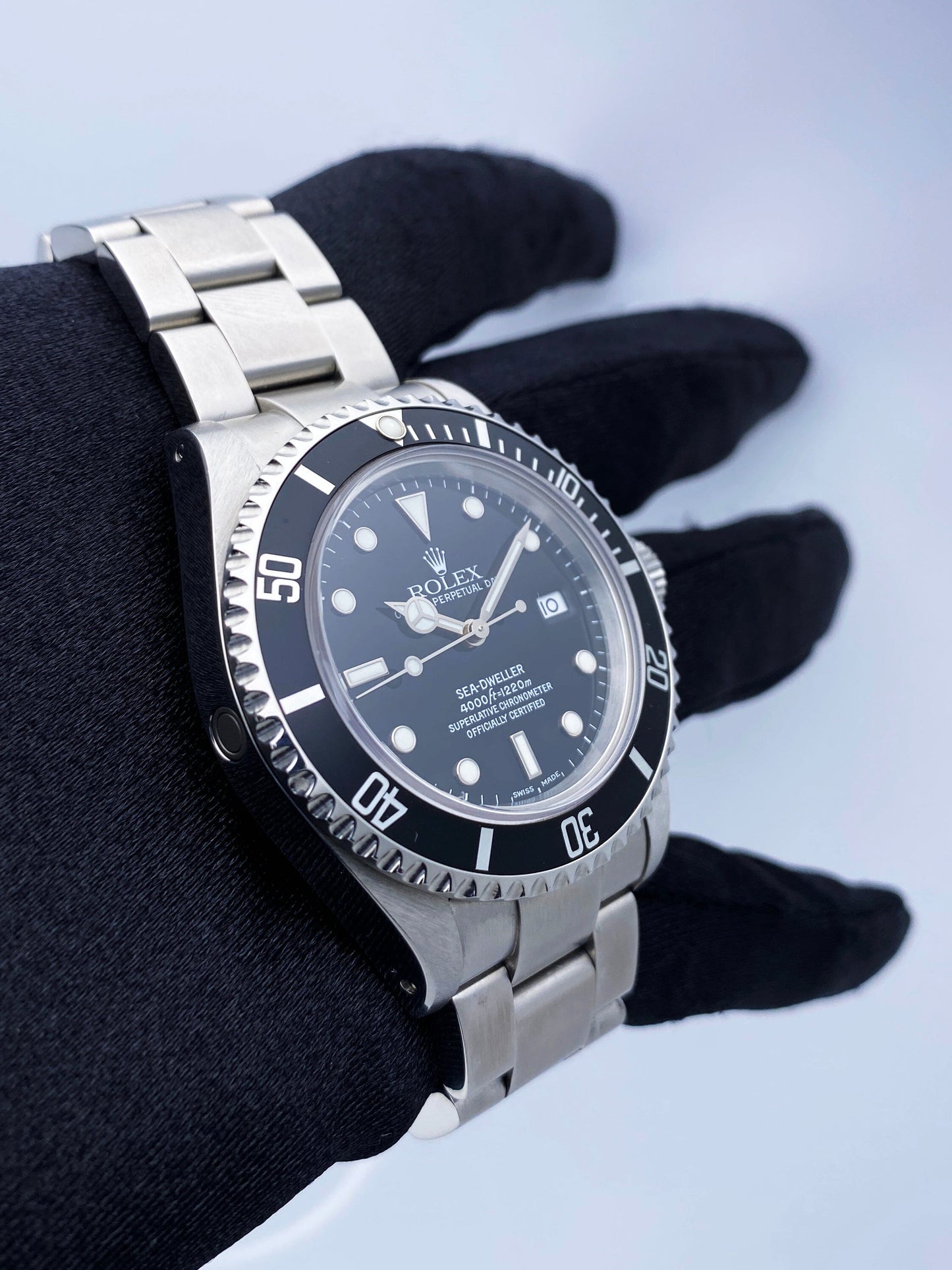 R06272203X_Sea-Dweller 16600_sm_4.jpg
