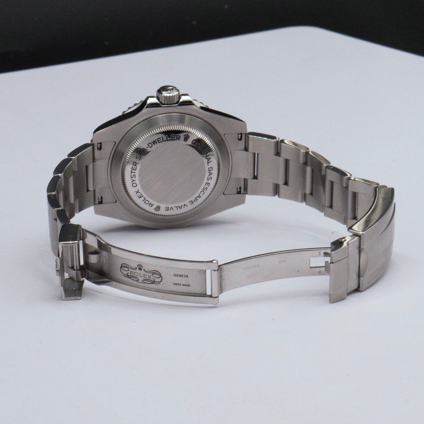 RO116600BKIO2015-1_7.jpg