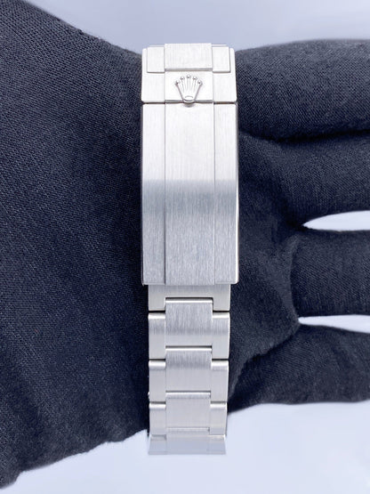 R116660BKIO2009-1_8.jpg