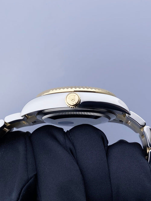 R03282206X_4 copy.jpg