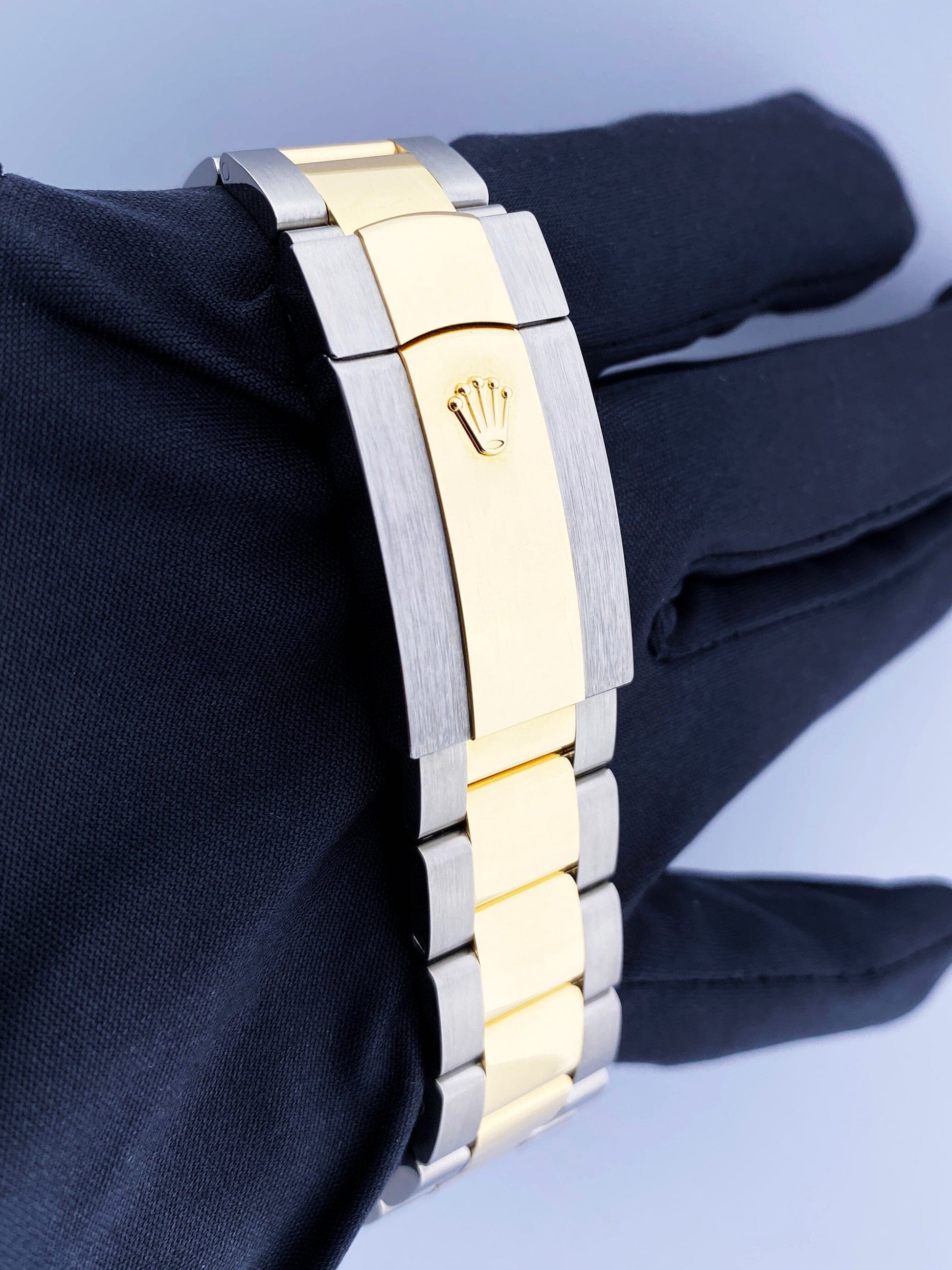 Rolex Sky Dweller 326933 Champagne Dial Mens Watch Box Papers - Virtual