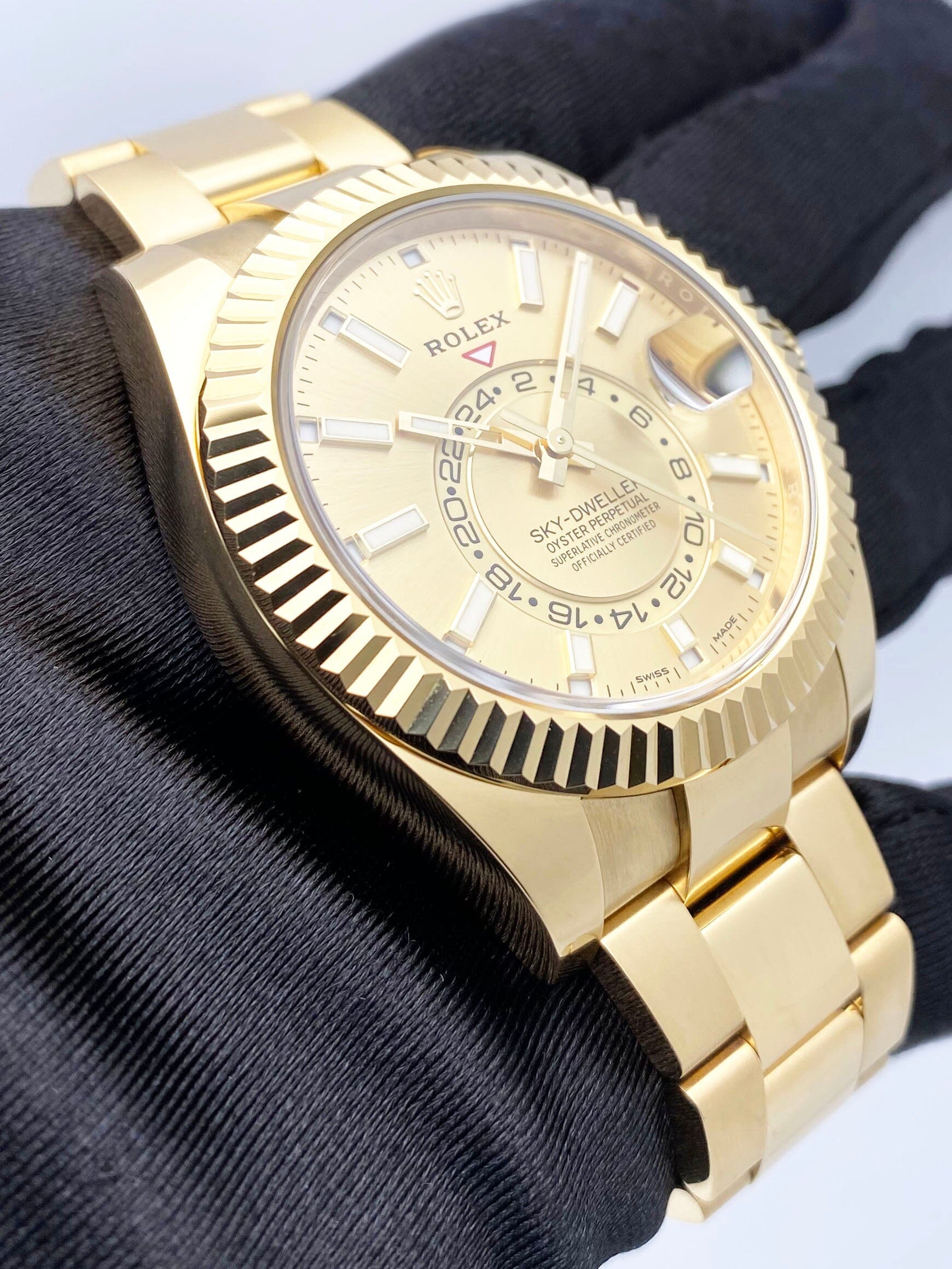 Rolex Sky-Dweller 326938 Champagne Dial Mens Watch Box Papers - Watches