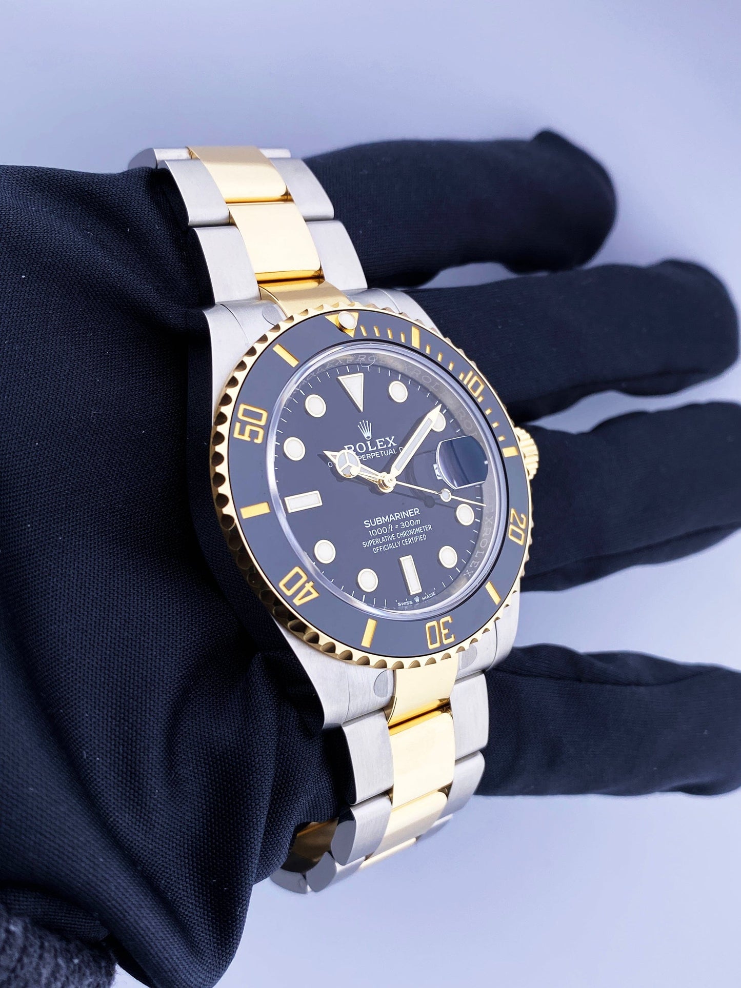 R05032201X_Submariner 126613LN_4.jpg