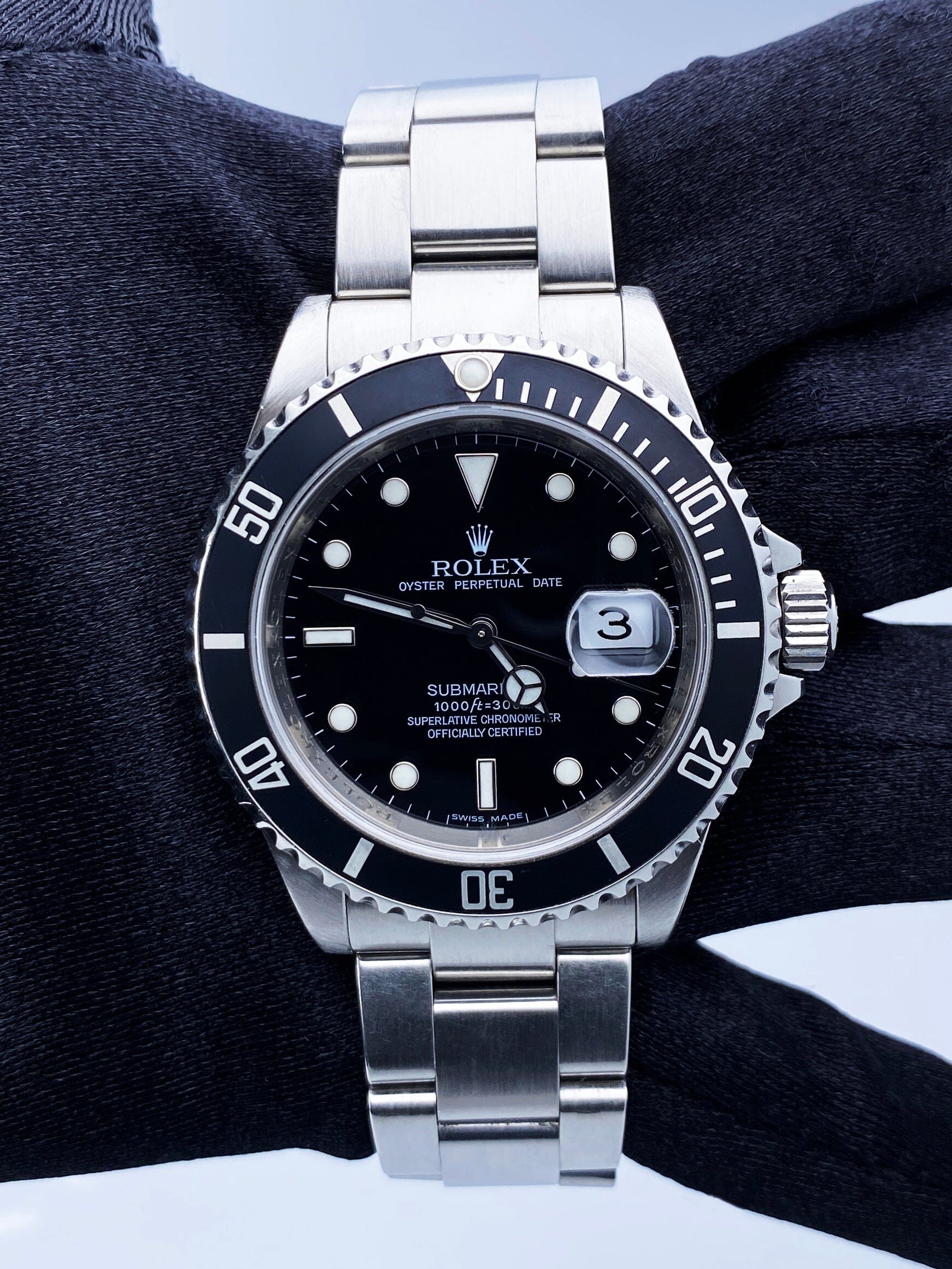 Rolex Submariner Date 16610 Engraved Rehaut Mens Watch | – Phigora