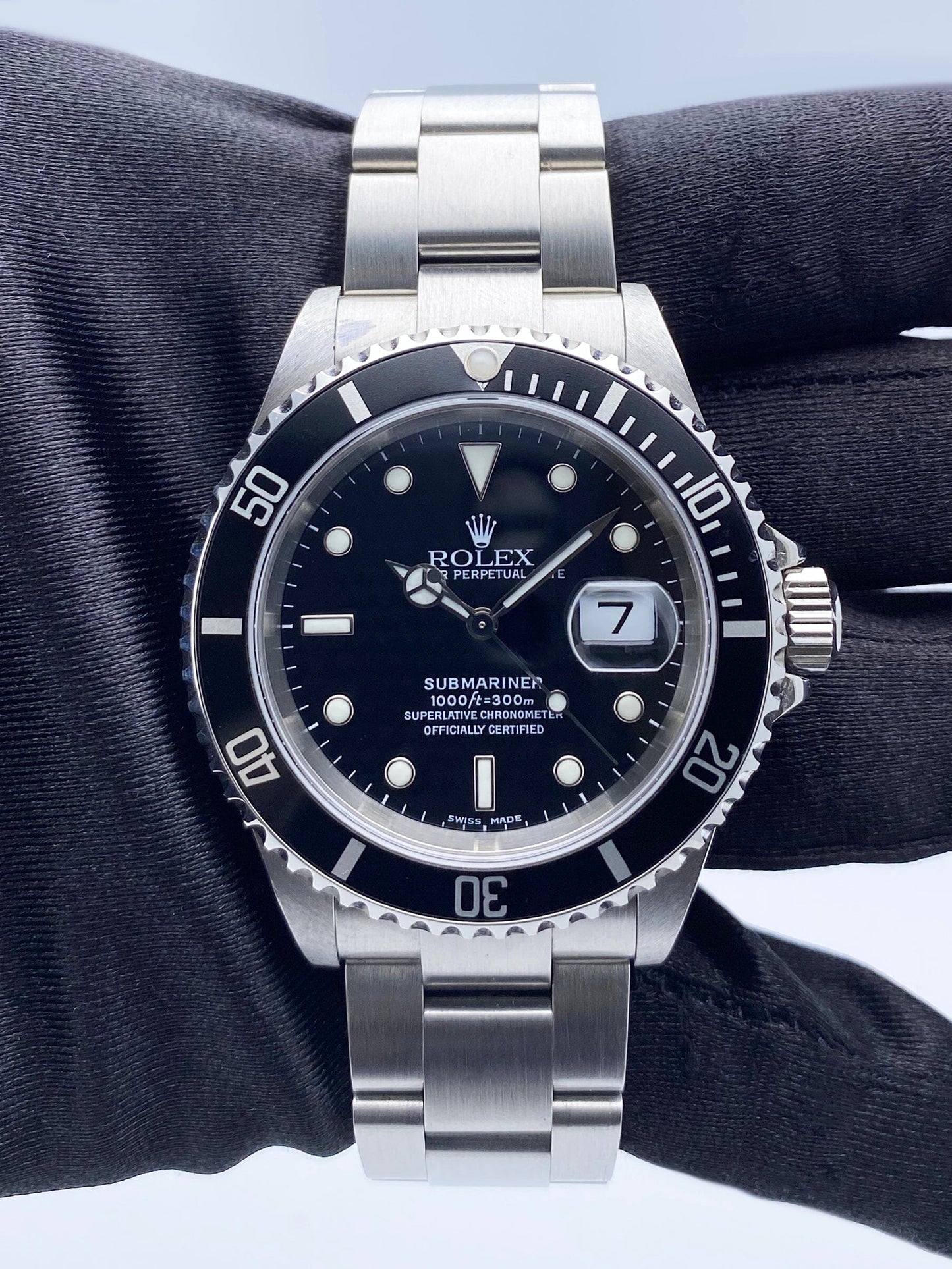 Rolex Submariner Date 16610 Mens Watch - Watches