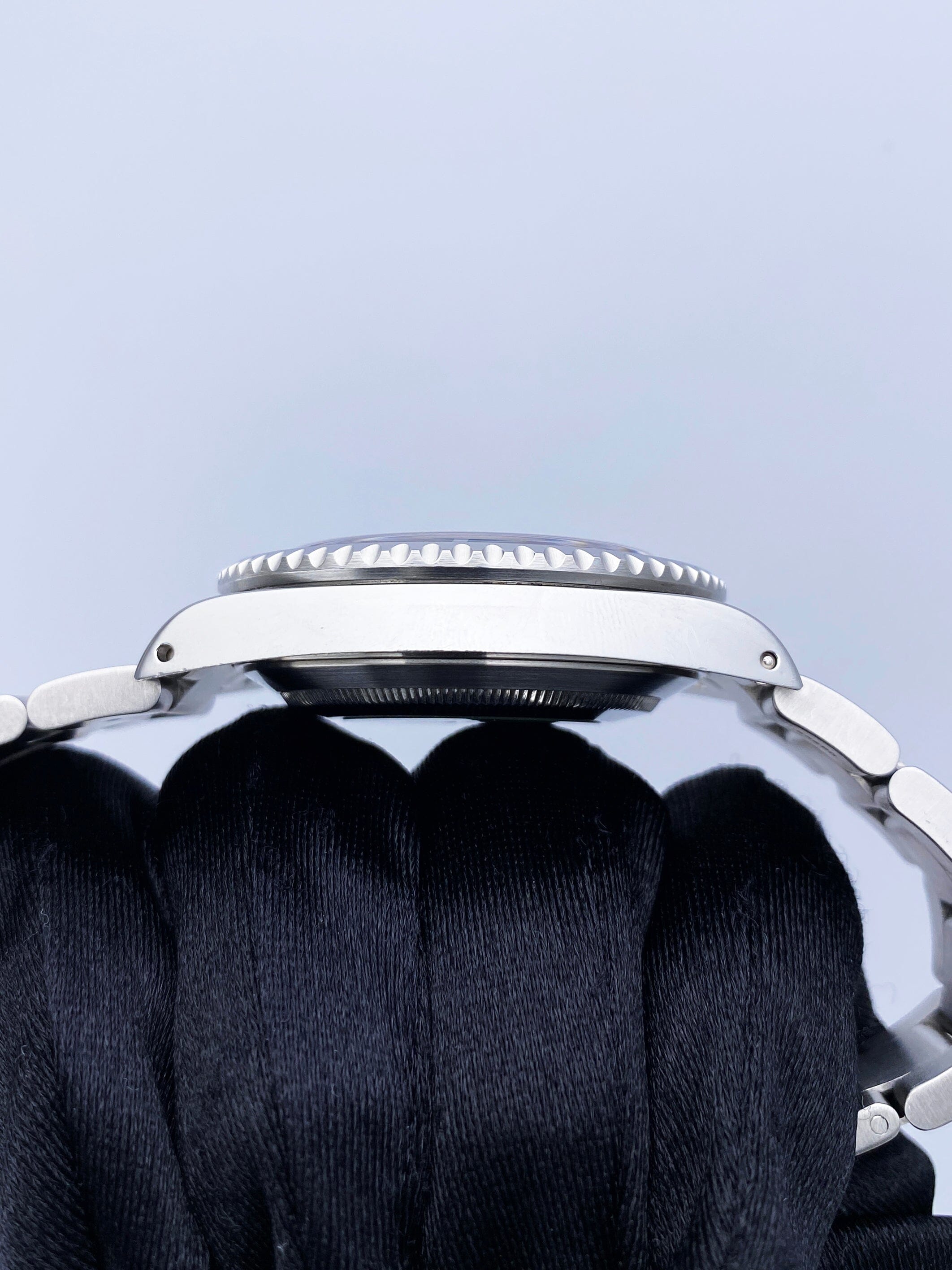 Rolex Submariner Date 16610 Mens Watch Box Papers | Phigora